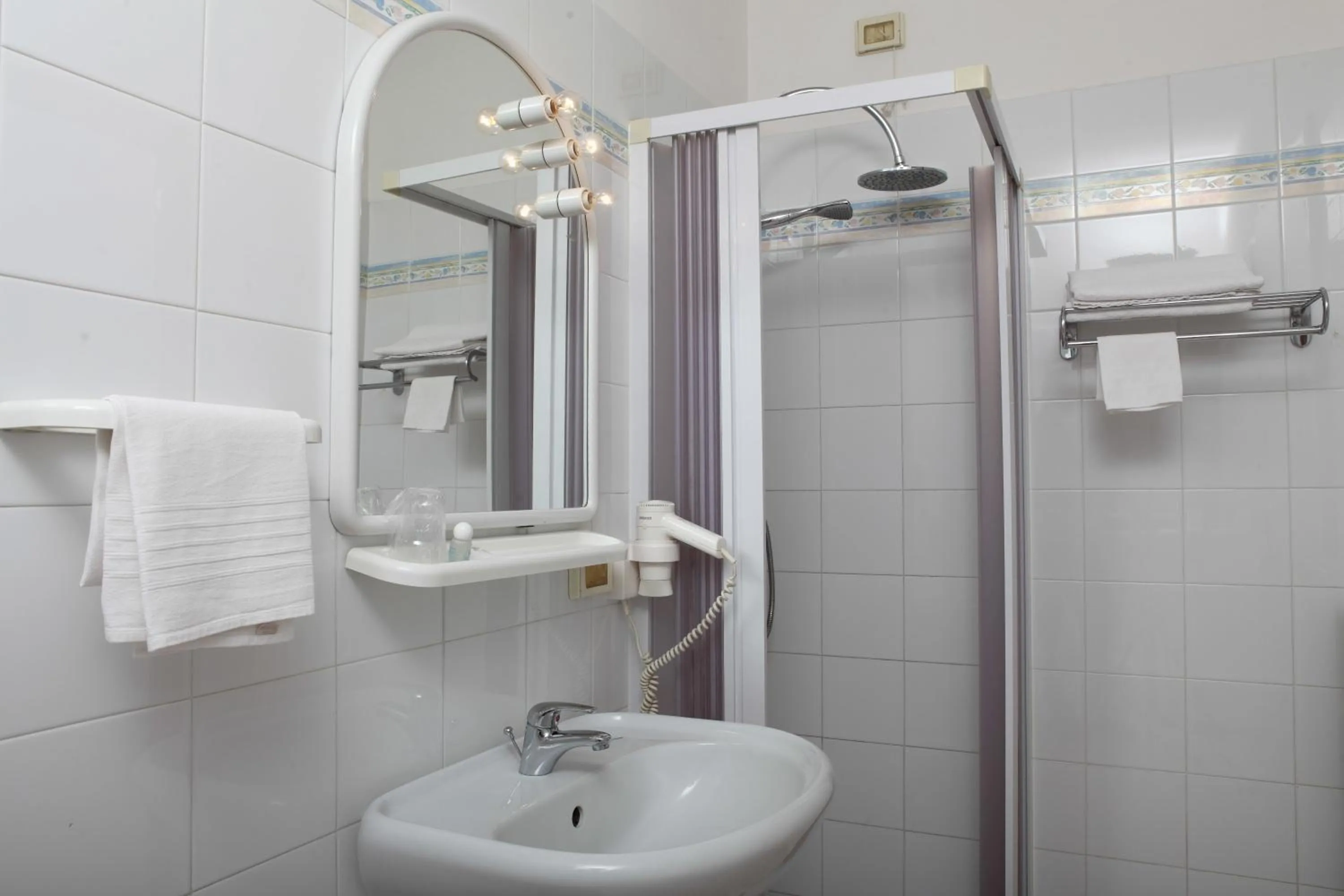 Bathroom in Hotel Donatello