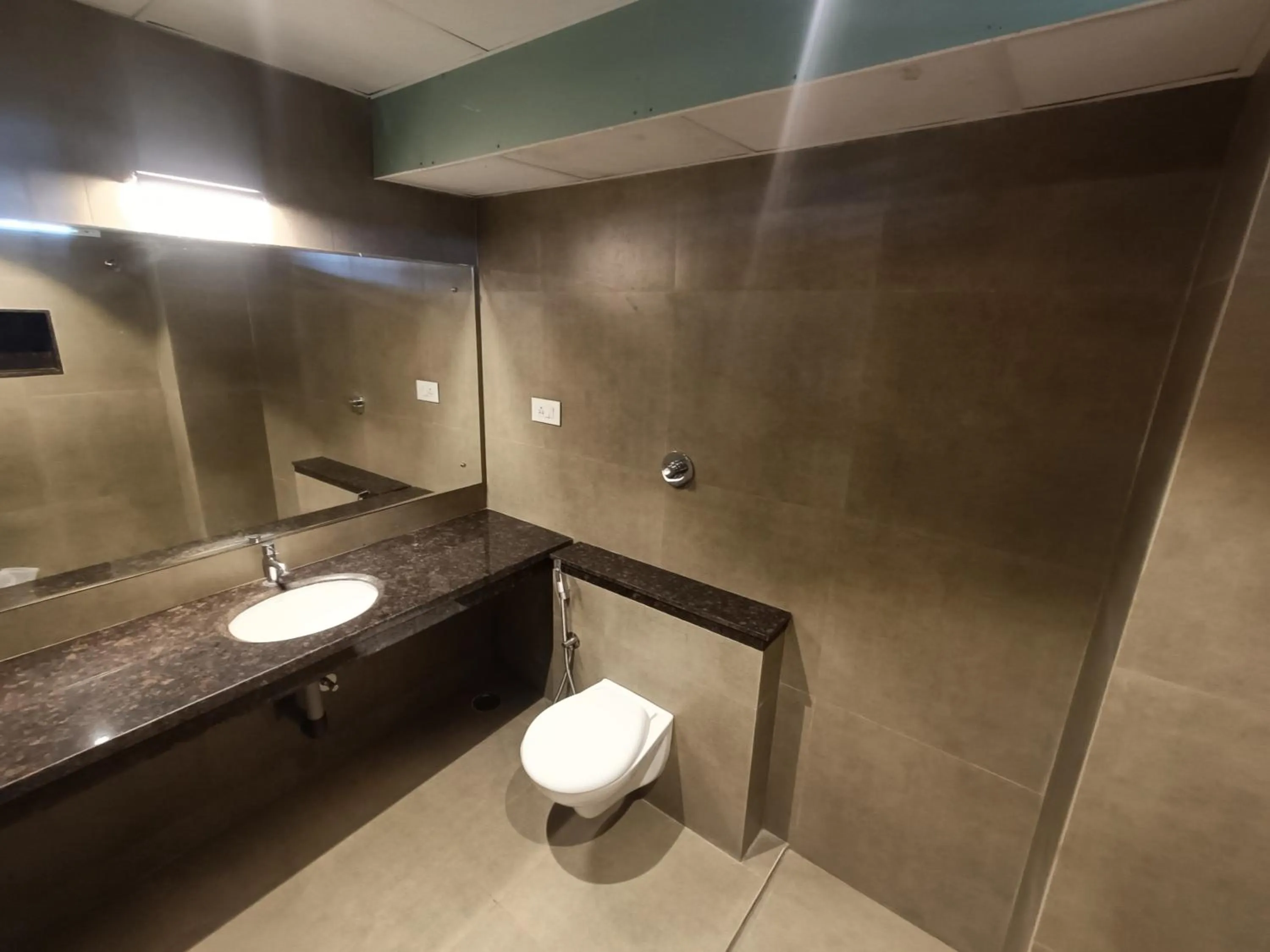 Bathroom in Hotel Comorin Grand