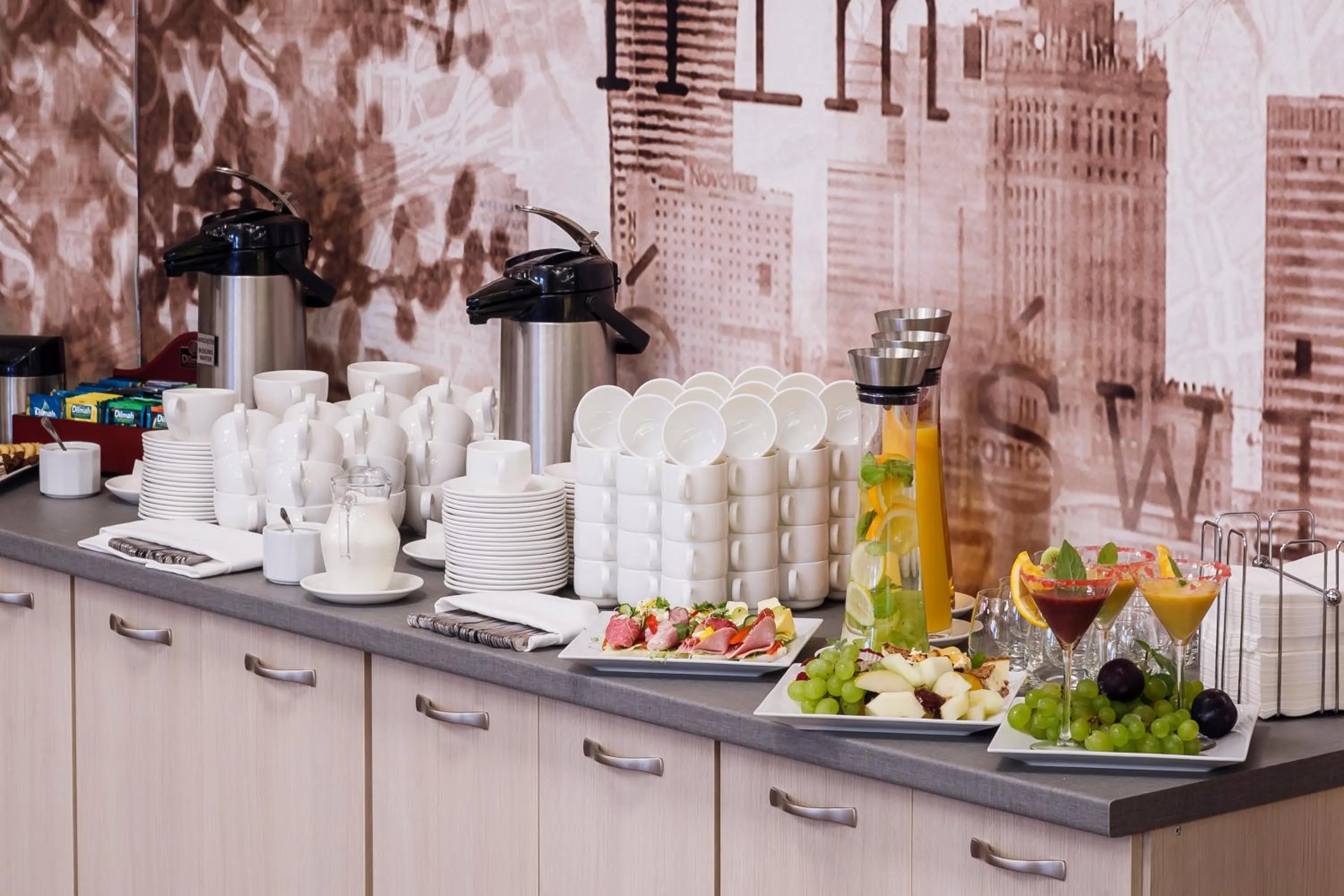 Buffet breakfast in Citi Hotel's Warszawa-Falenty