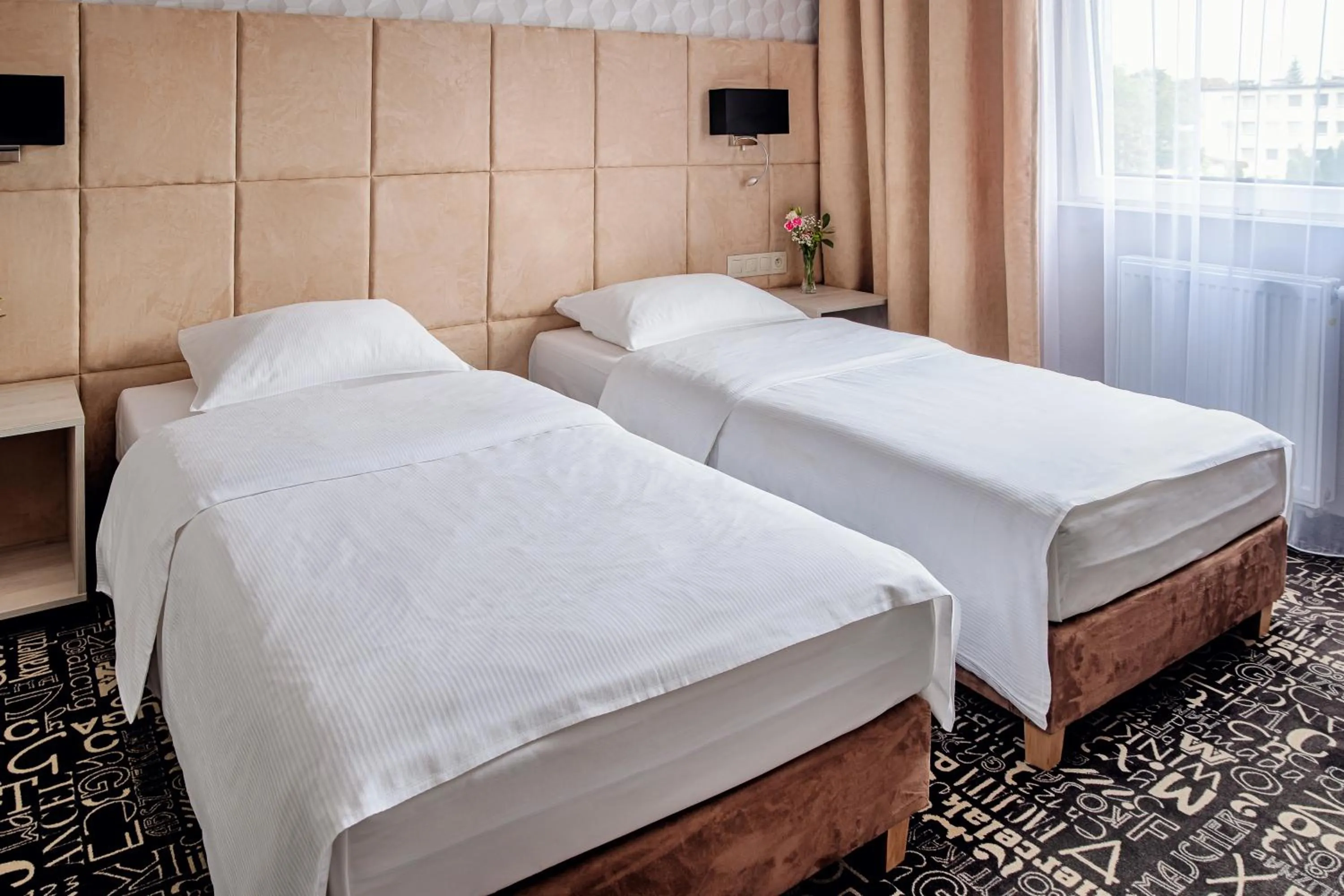 Photo of the whole room, Bed in Citi Hotel's Warszawa-Falenty