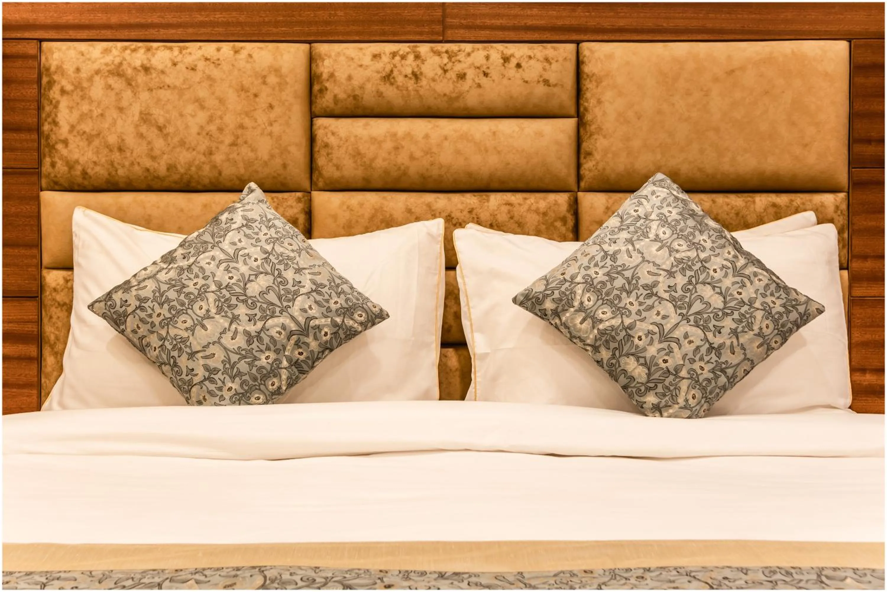 Bed in The Gawaling ladakh