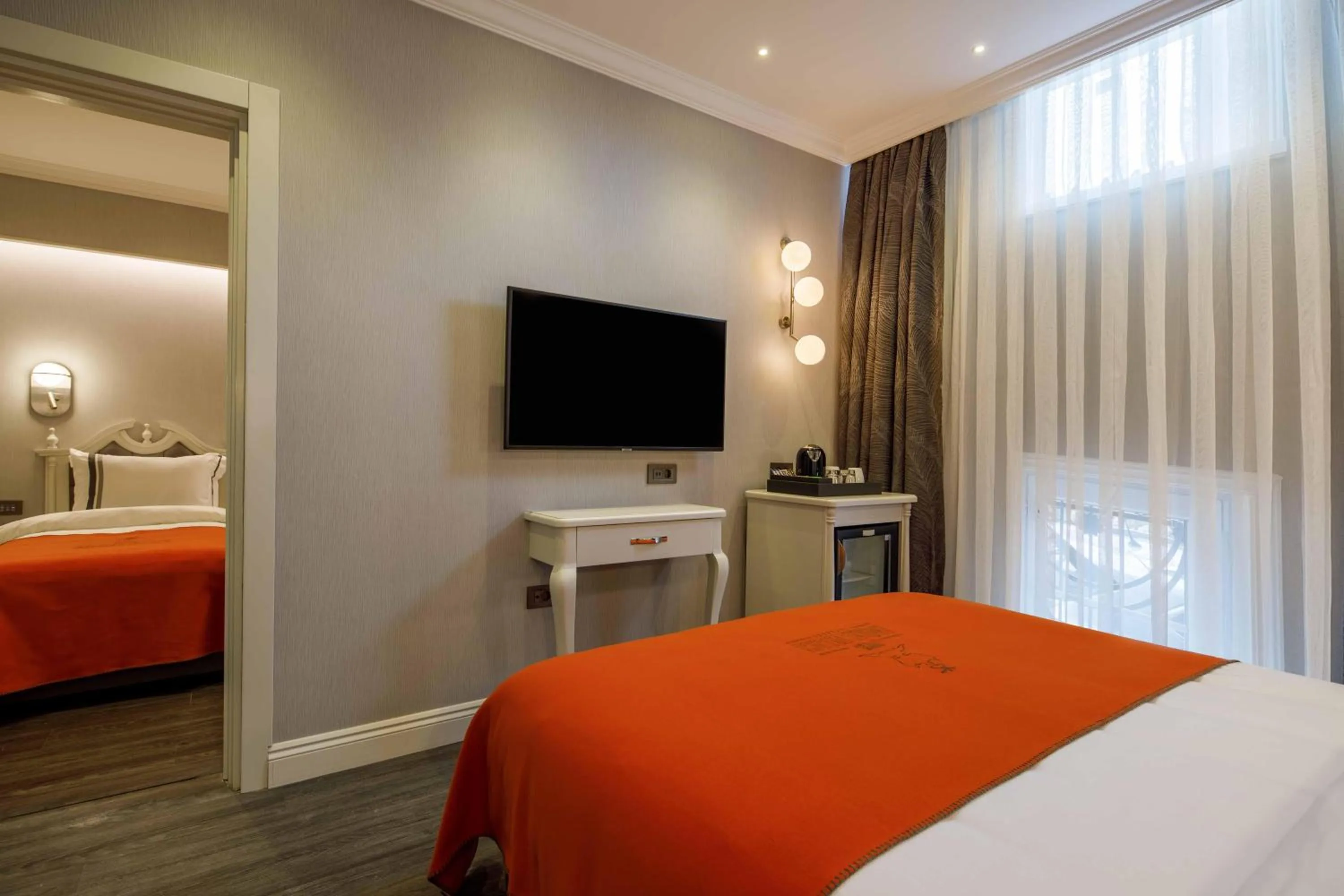 Photo of the whole room, Bed in Amiral Palace Hotel Boutique Class