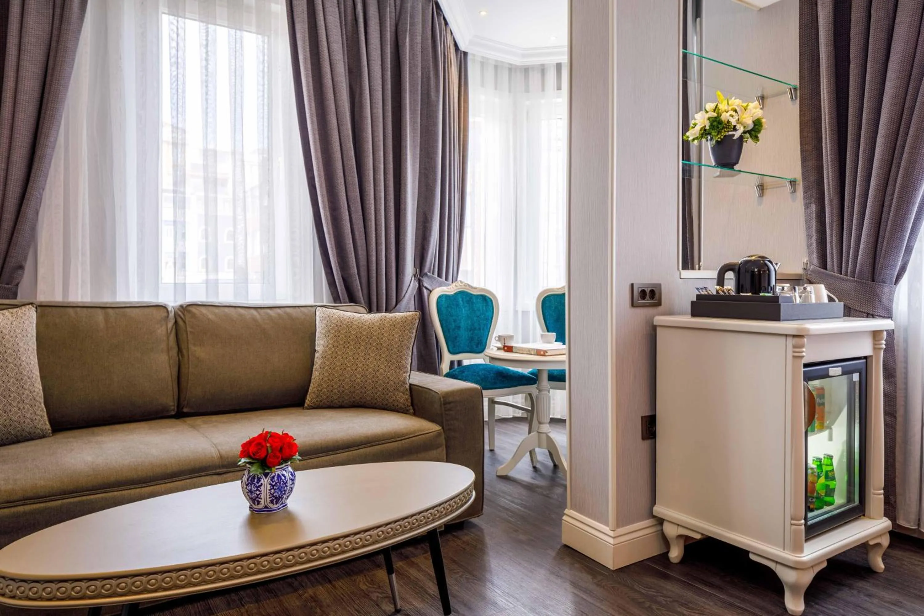 Photo of the whole room in Amiral Palace Hotel Boutique Class