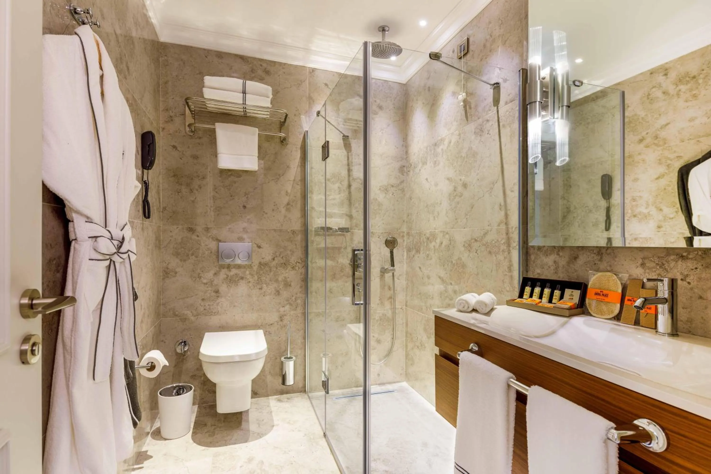 Bathroom in Amiral Palace Hotel Boutique Class