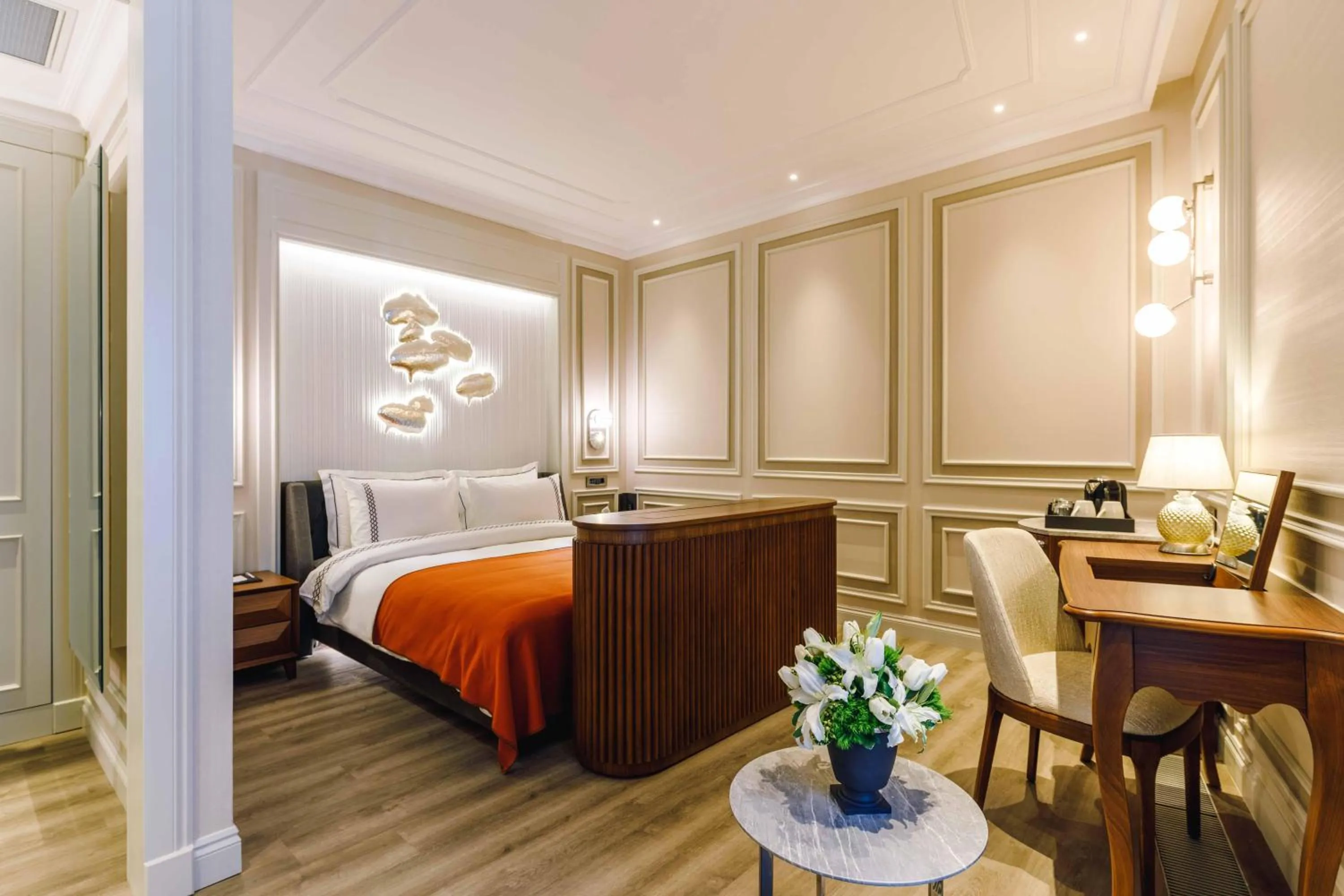 Photo of the whole room, Bed in Amiral Palace Hotel Boutique Class