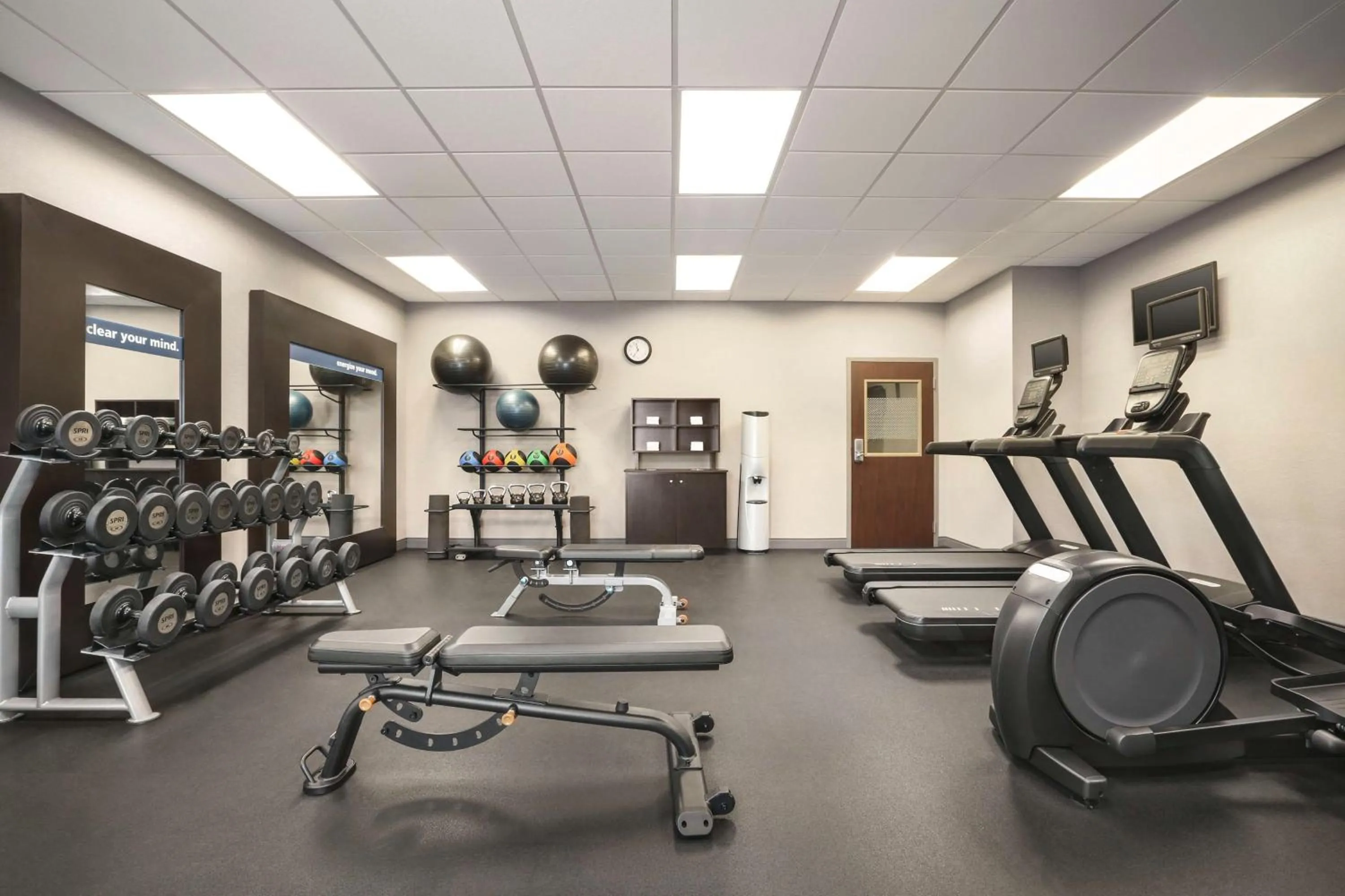 Fitness centre/facilities in Hampton Inn & Suites York South