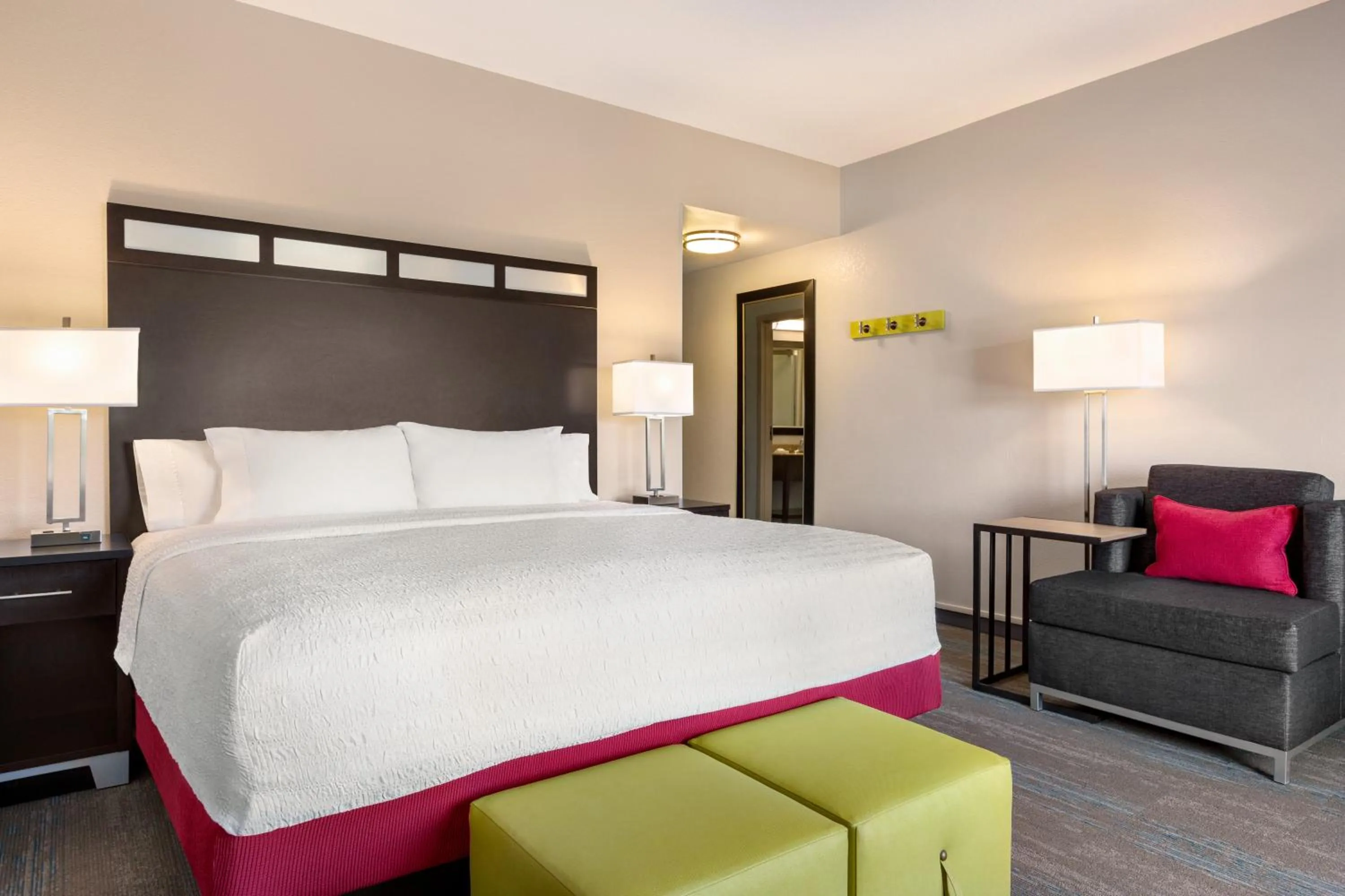 Bedroom, Bed in Hampton Inn & Suites York South