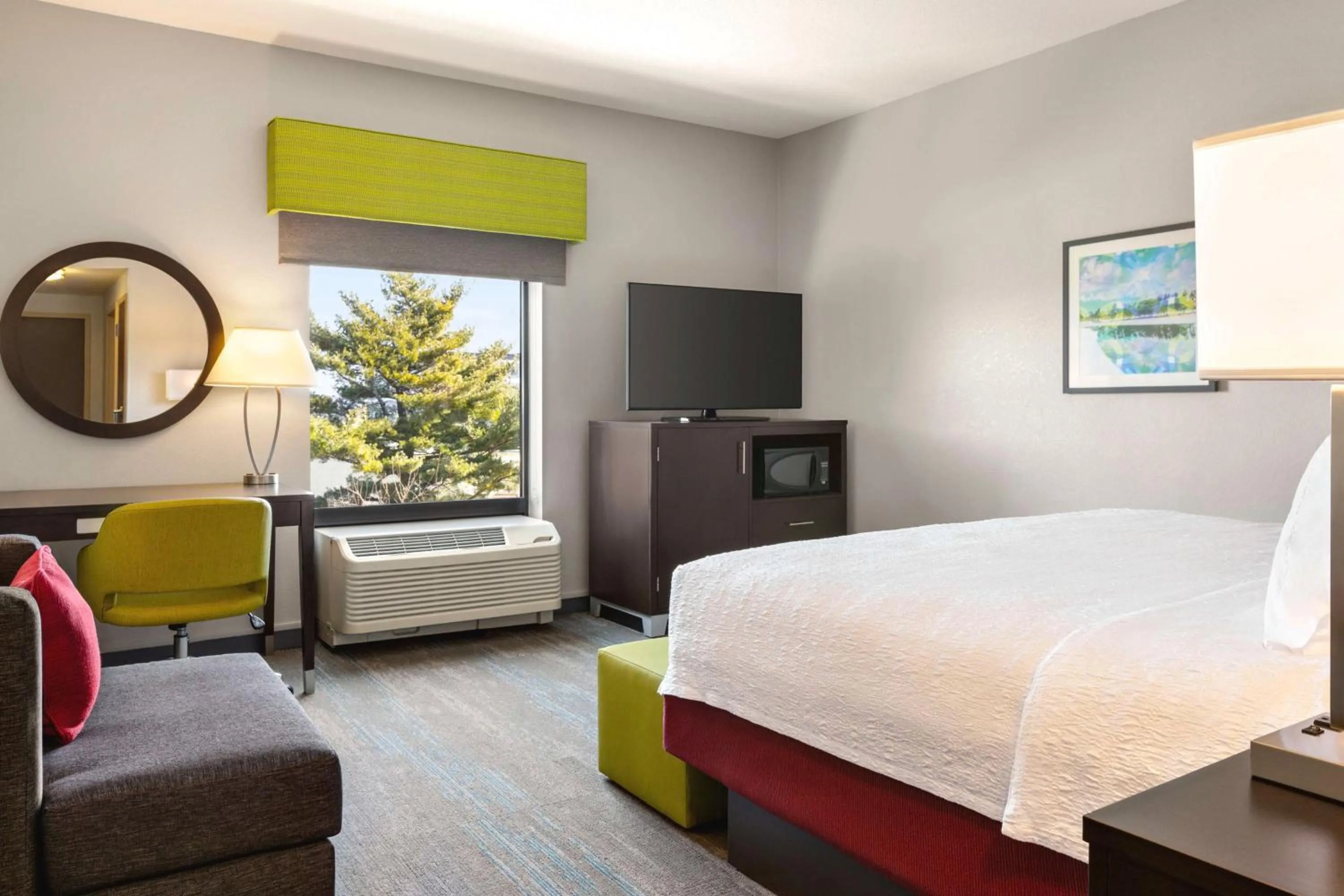 Bedroom, Bed in Hampton Inn & Suites York South