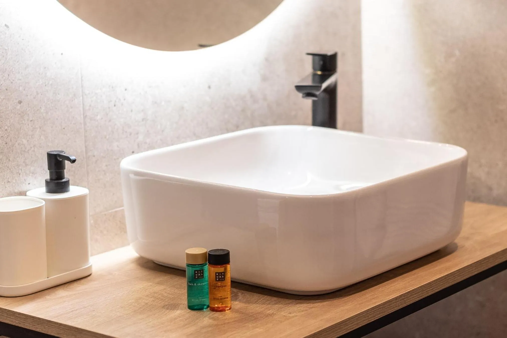 Bathroom in Arenal Suites Bilbao