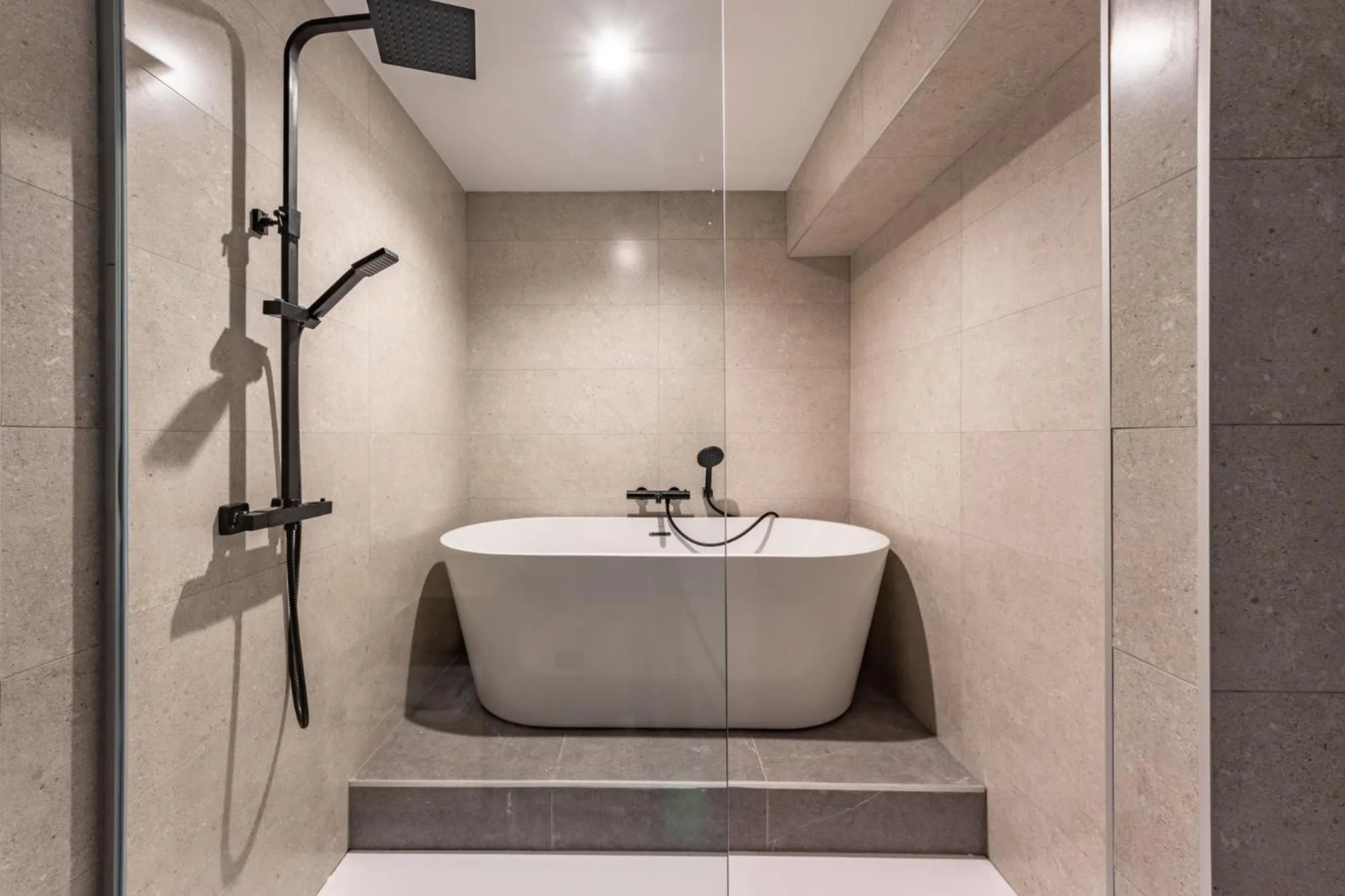 Bath in Arenal Suites Bilbao