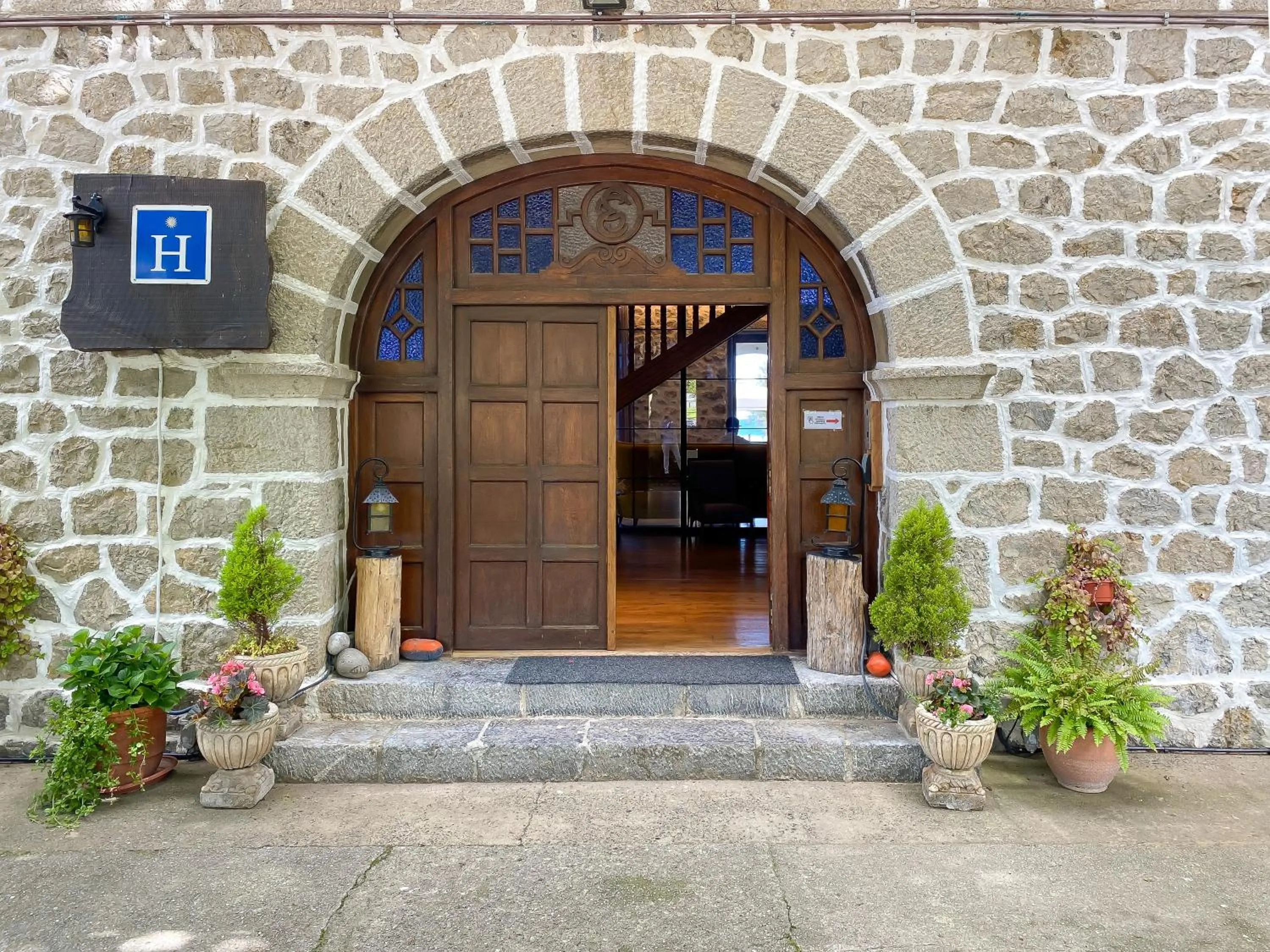 Facade/entrance in Hotel Arimune