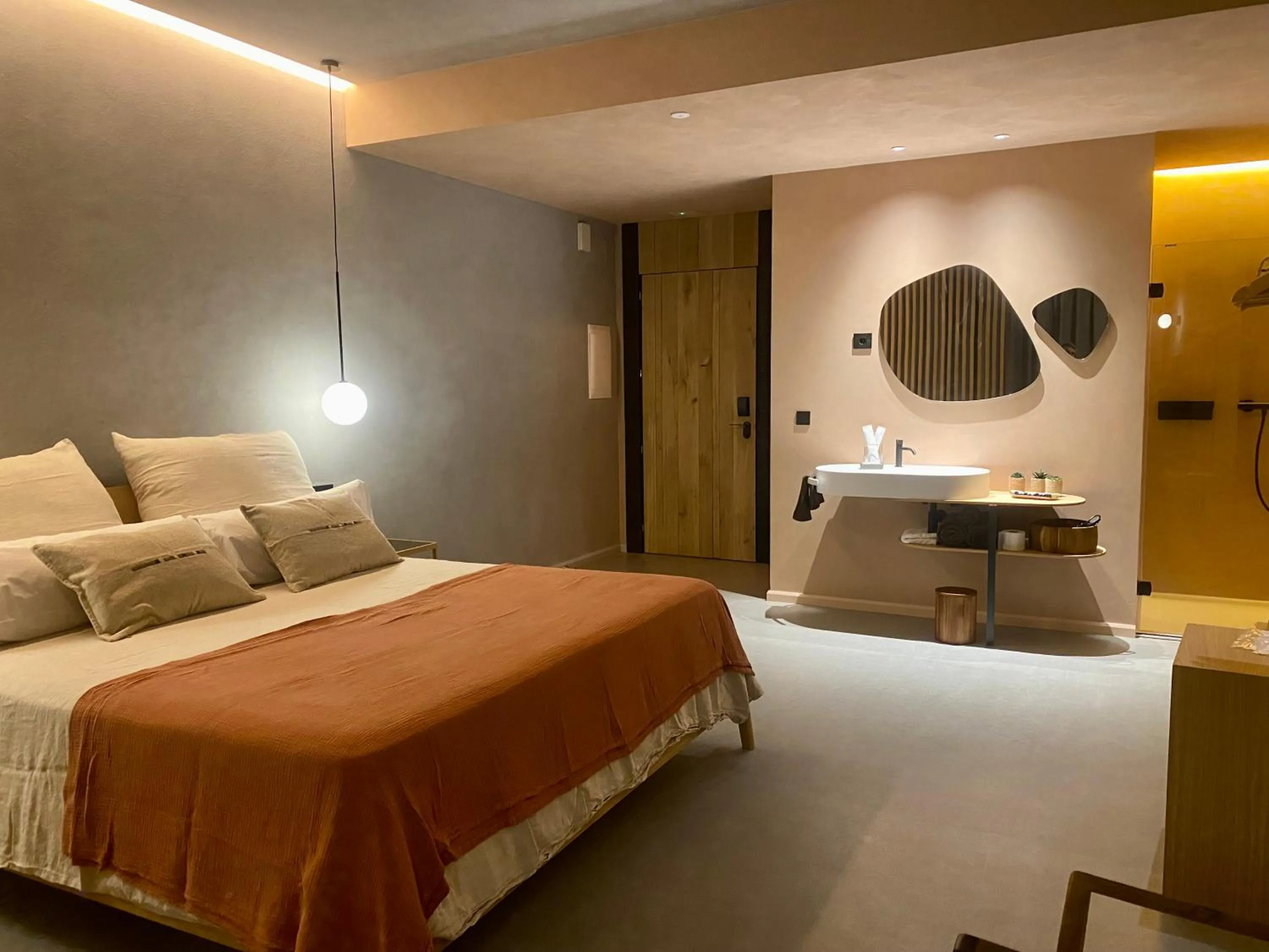 Bed in Hotel Arimune