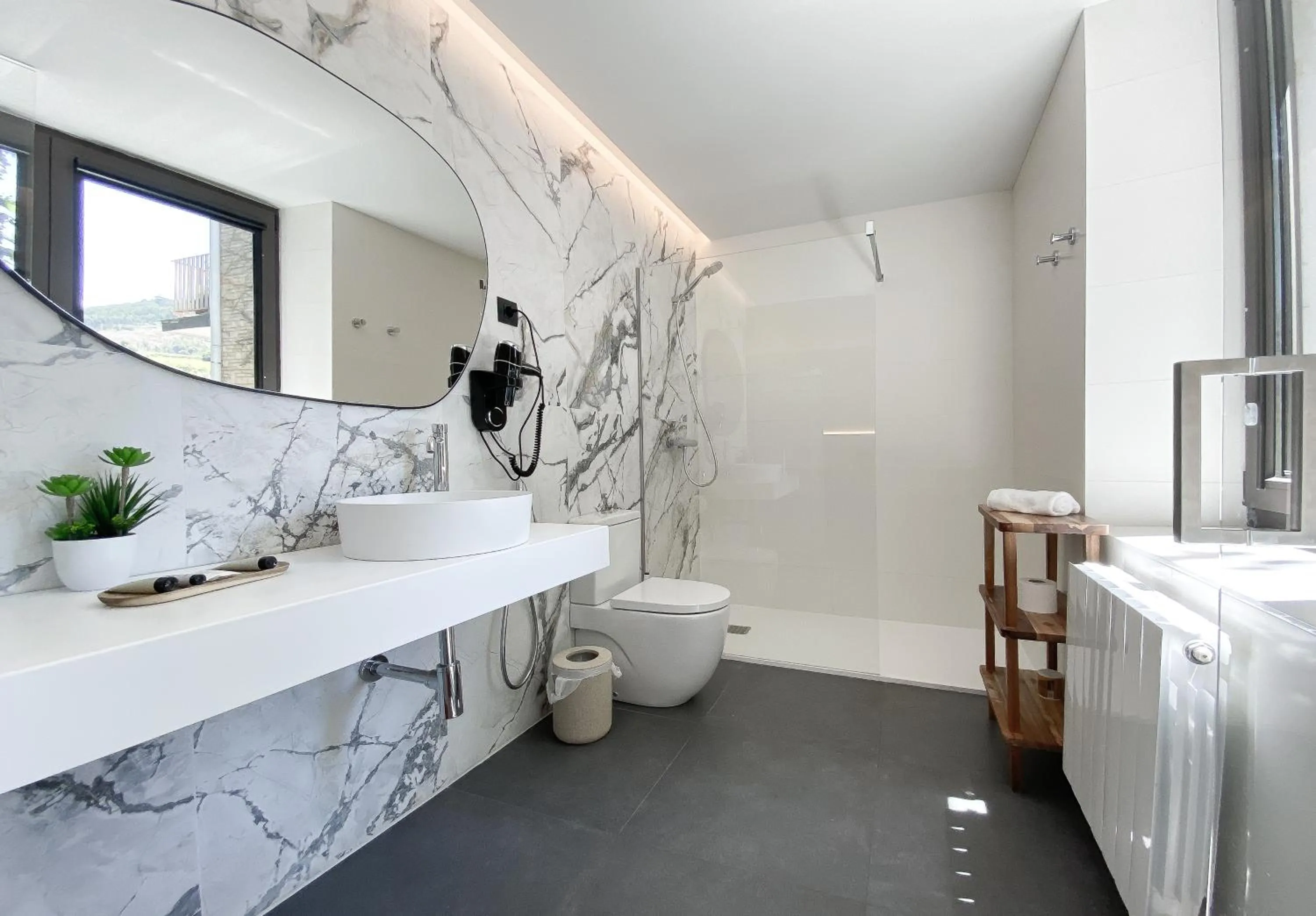 Shower in Hotel Arimune