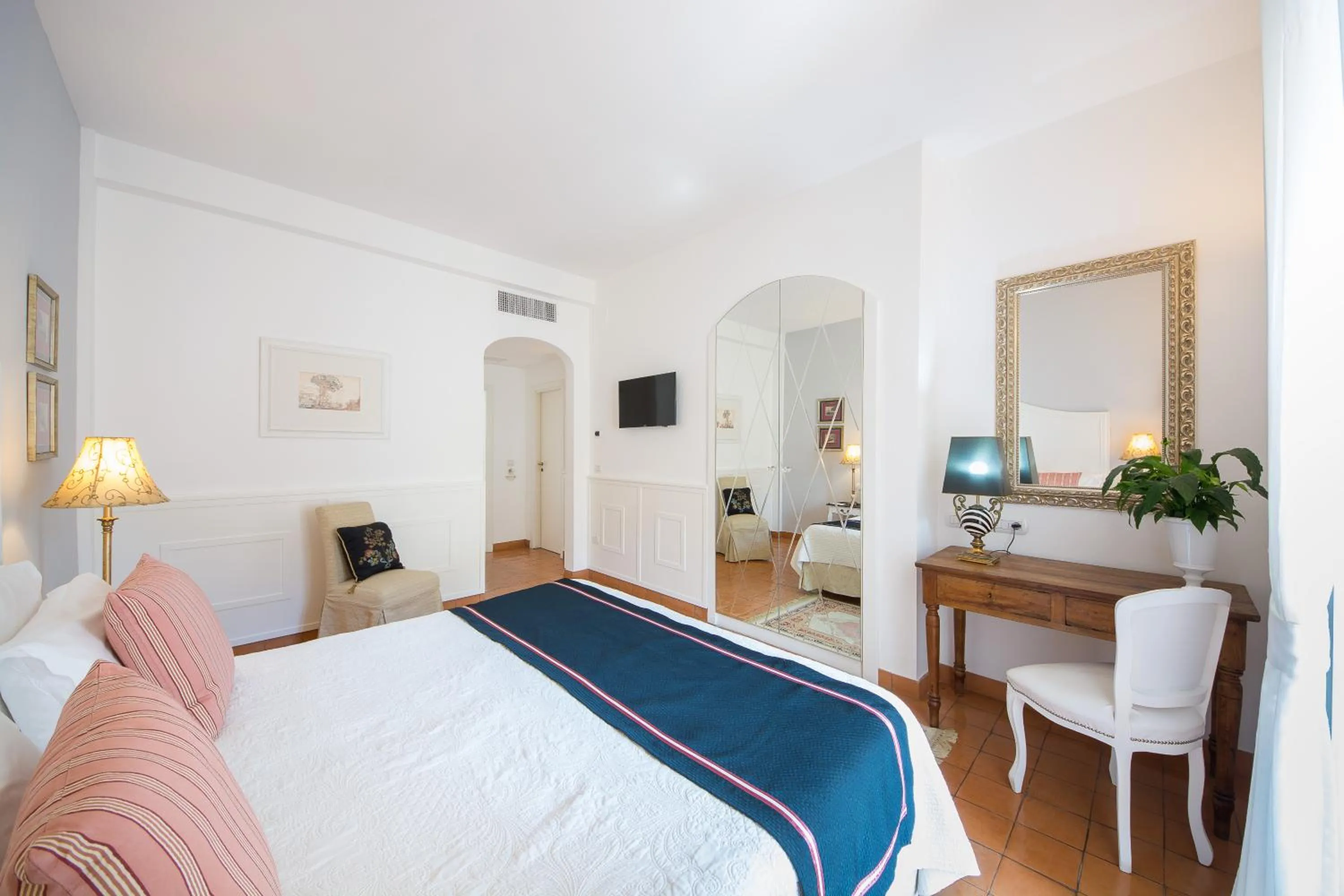 Bed in Villa Romana Hotel & Spa