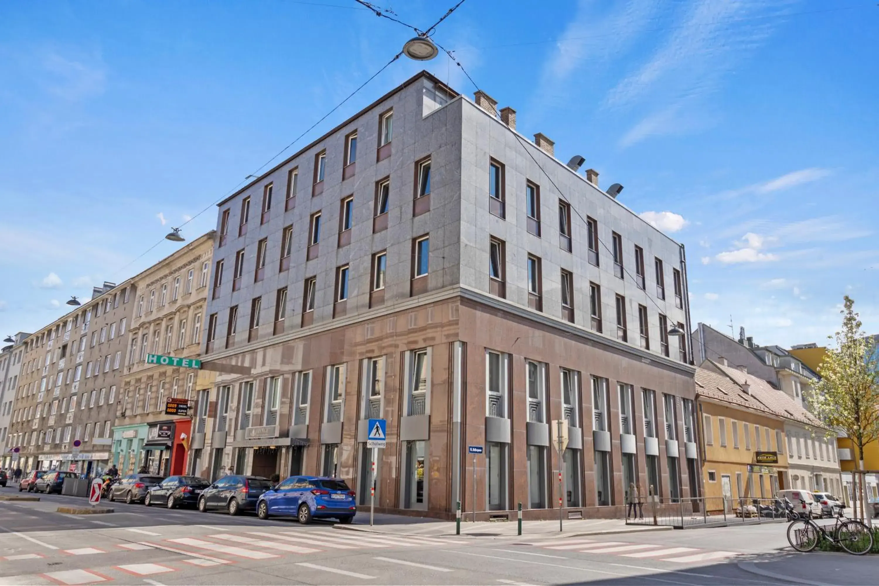 Deluxe Room in Hotel George Vienna Deluxe Room in Hotel George Vienna