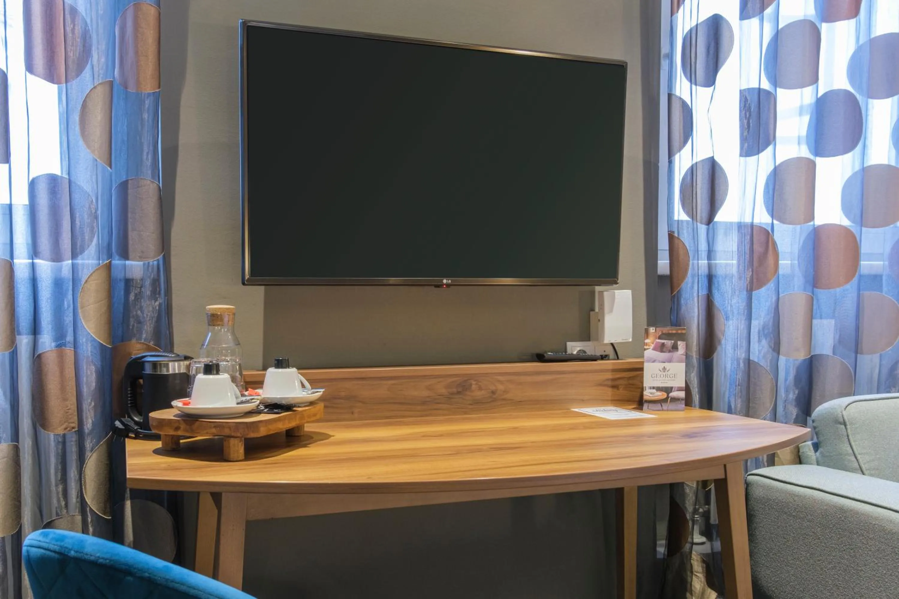 TV and multimedia in Hotel George Vienna