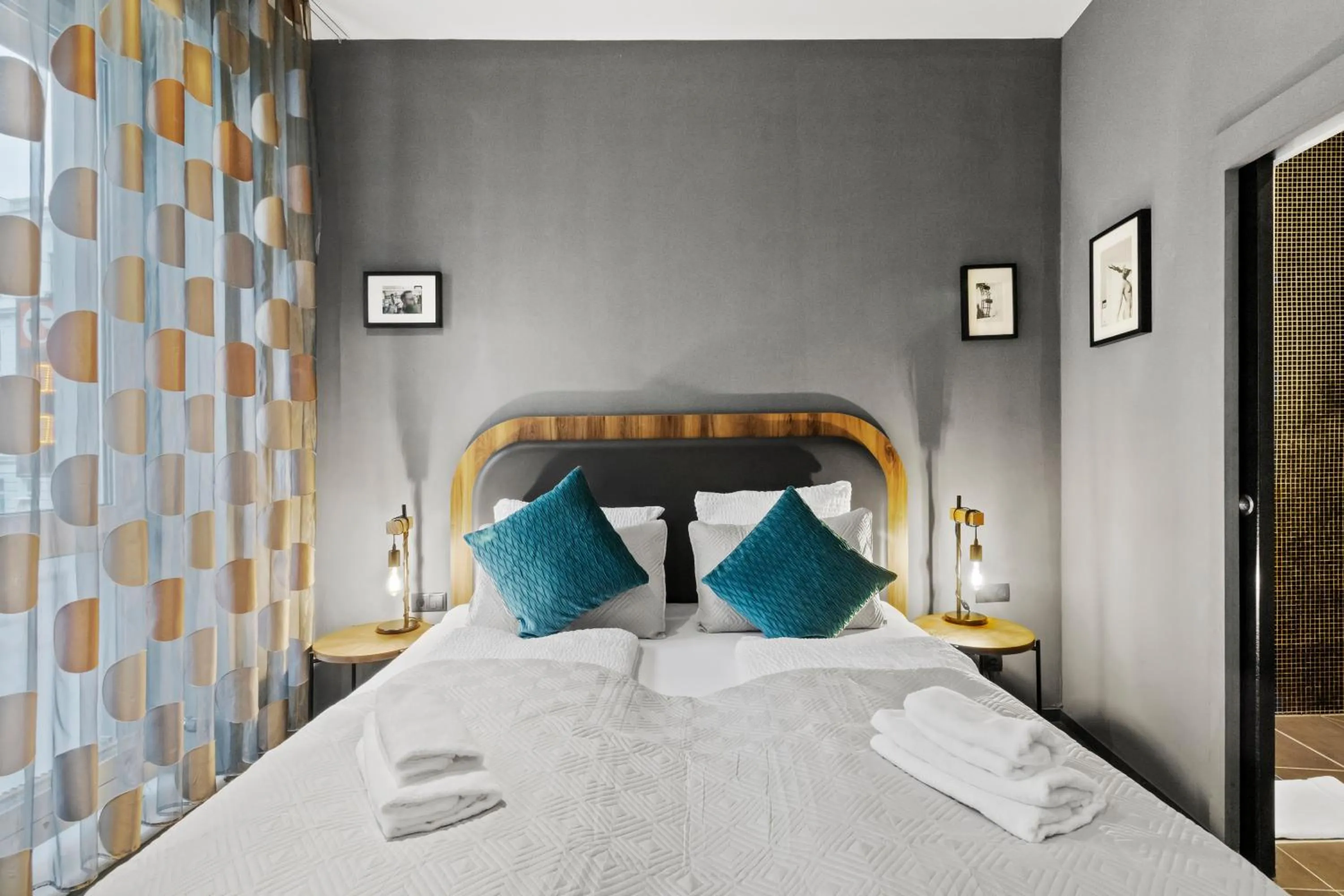 Bed in Hotel George Vienna