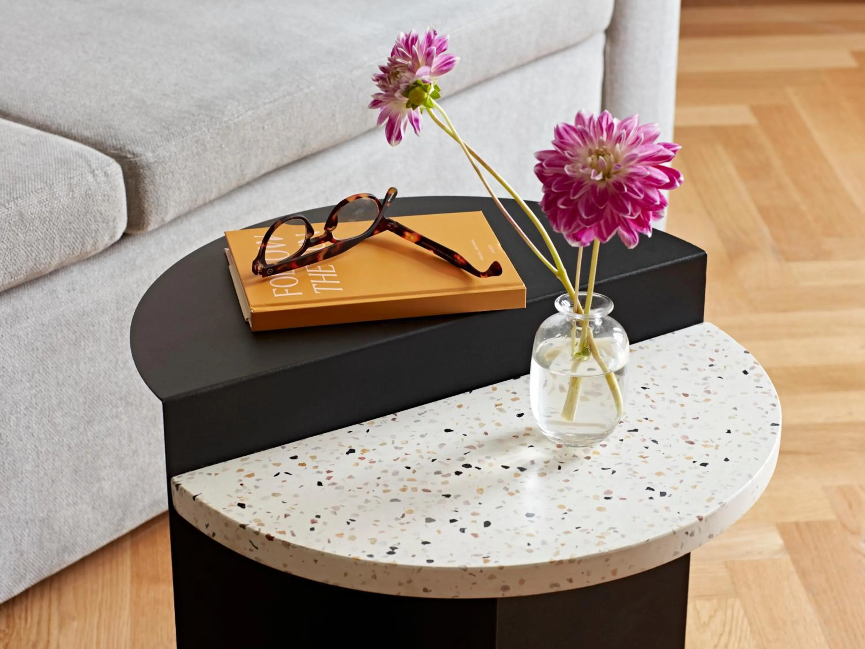 Bedroom in Numa Berlin Novela