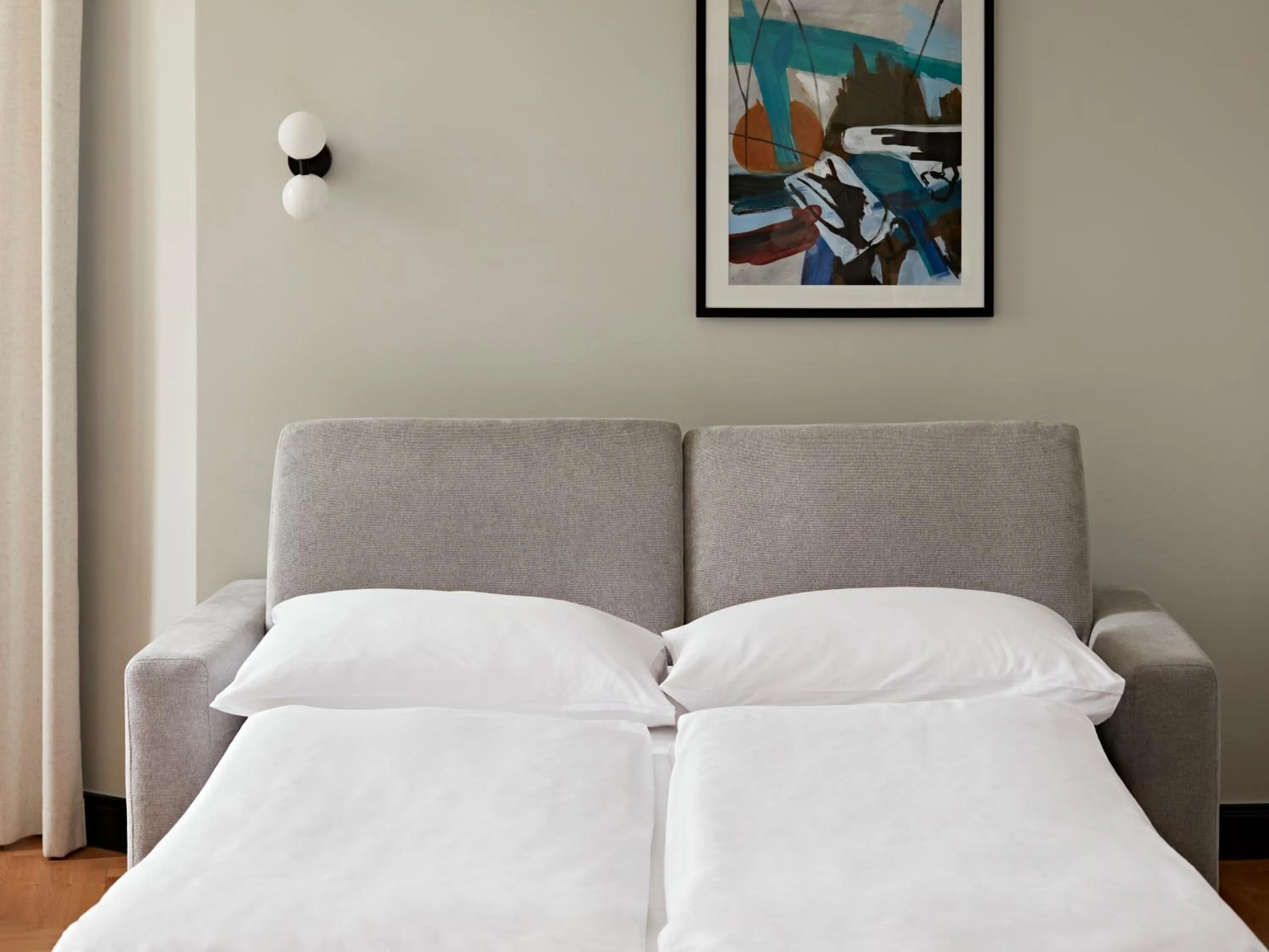 Bedroom, Bed in Numa Berlin Novela