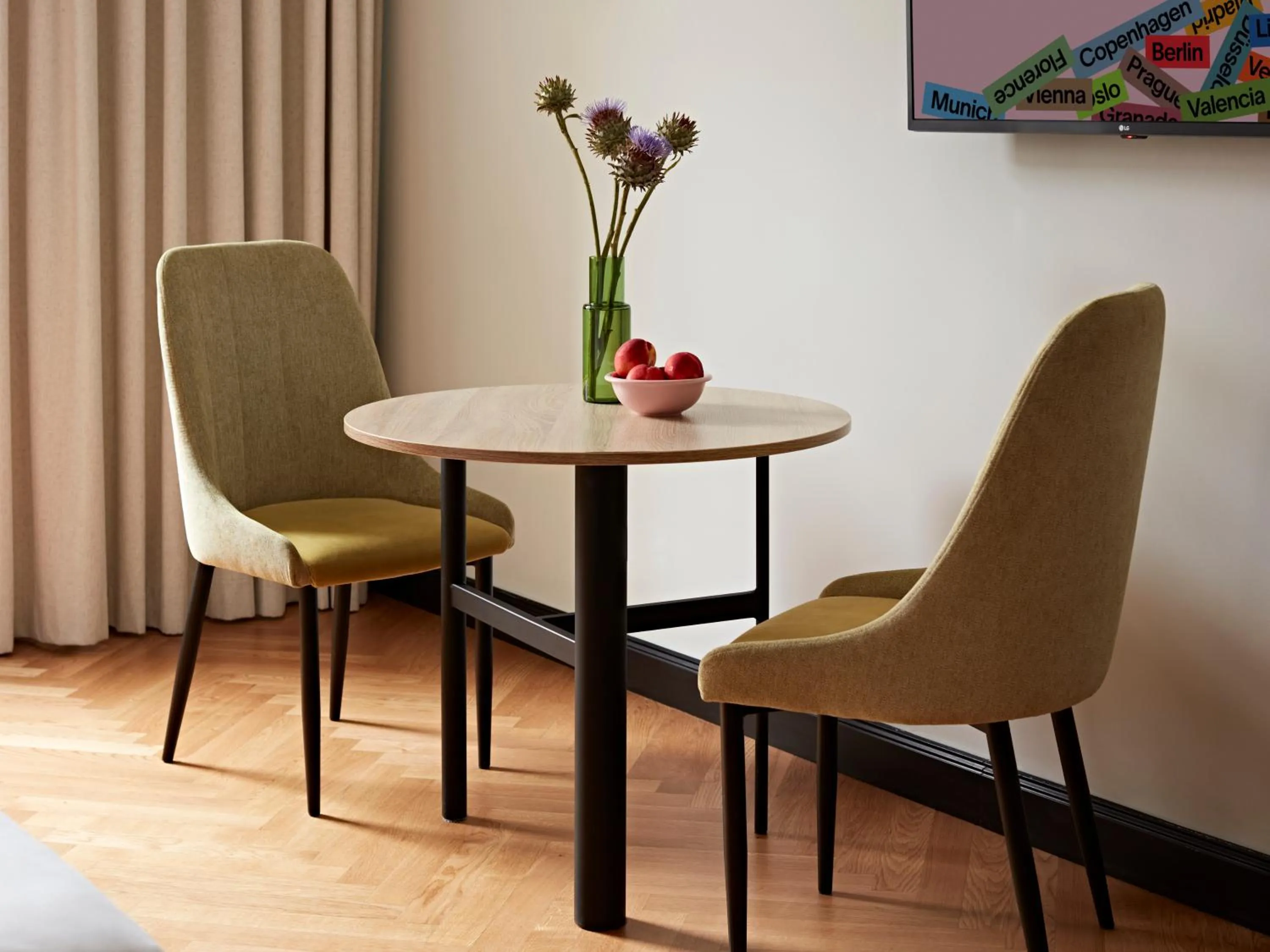 Dining area in Numa Berlin Novela