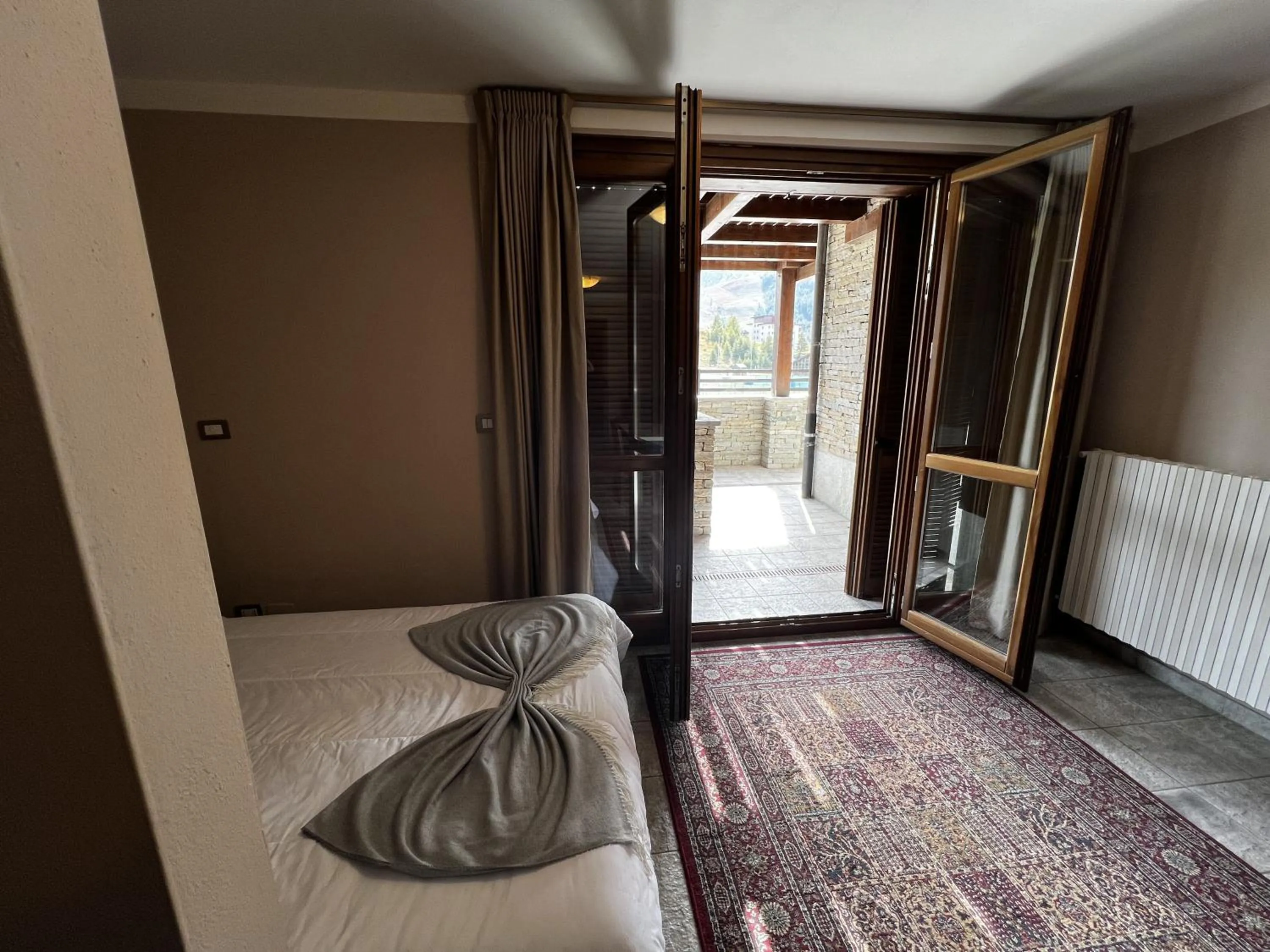 Bed in Chalet Edelweiss - Estella Hotel Collection