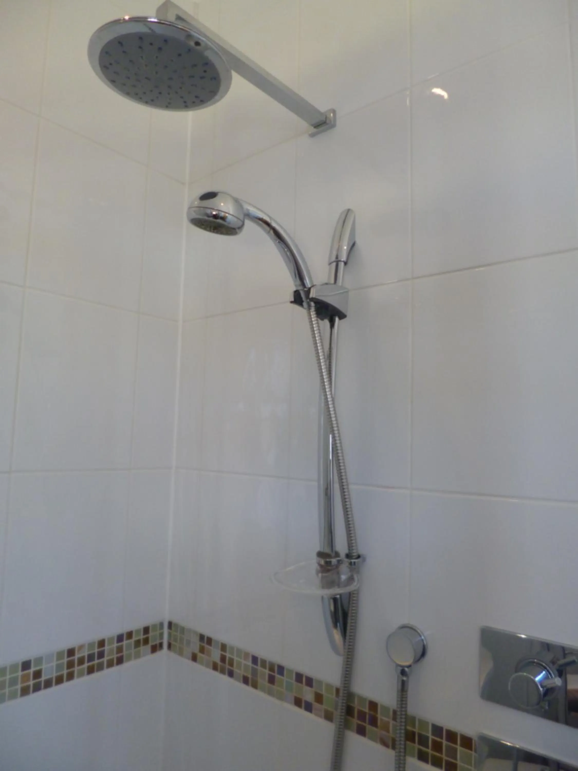 Shower in Castle Hotel