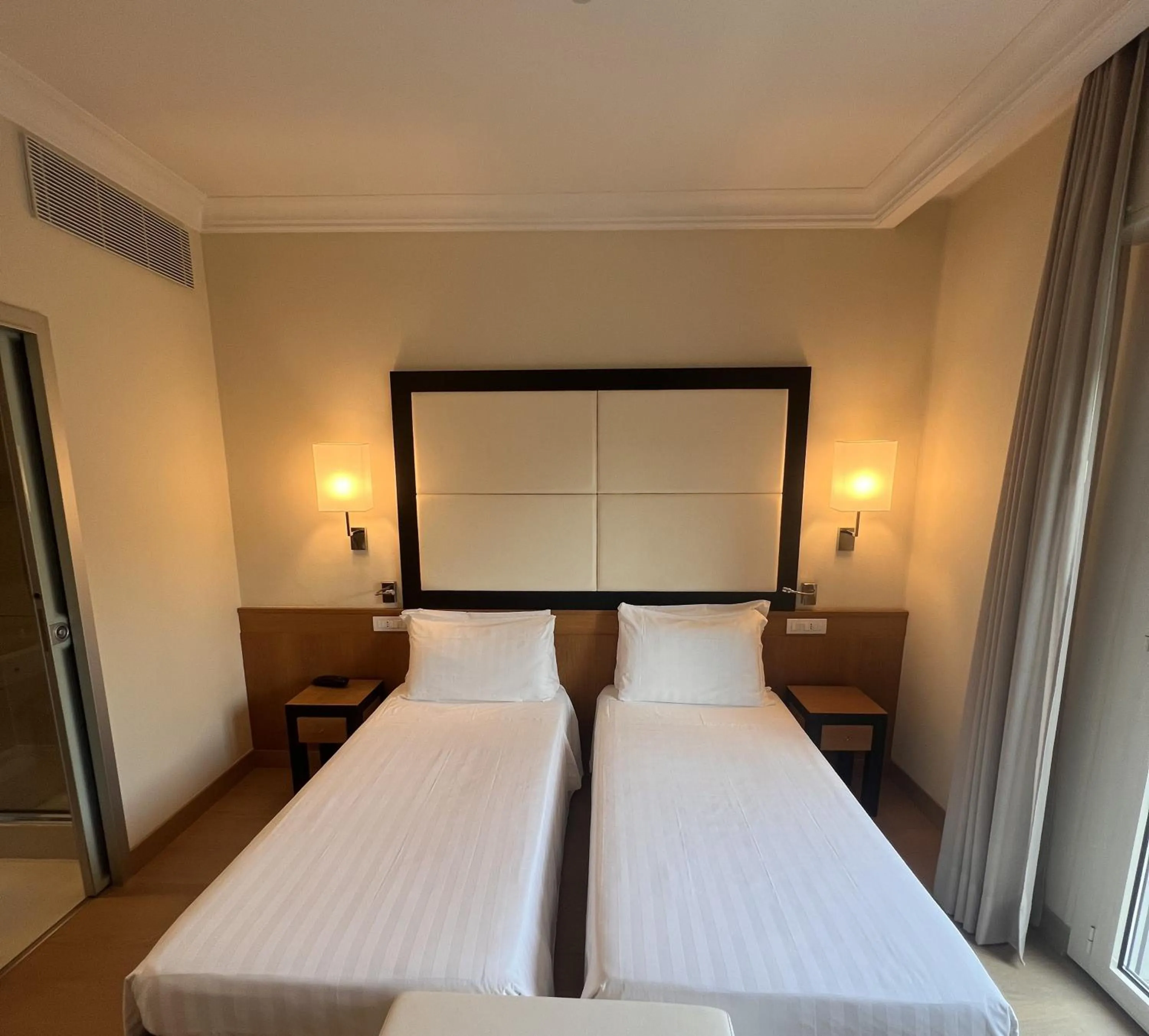 Bedroom, Bed in Hotel Daniel & Ristorante Cocchi