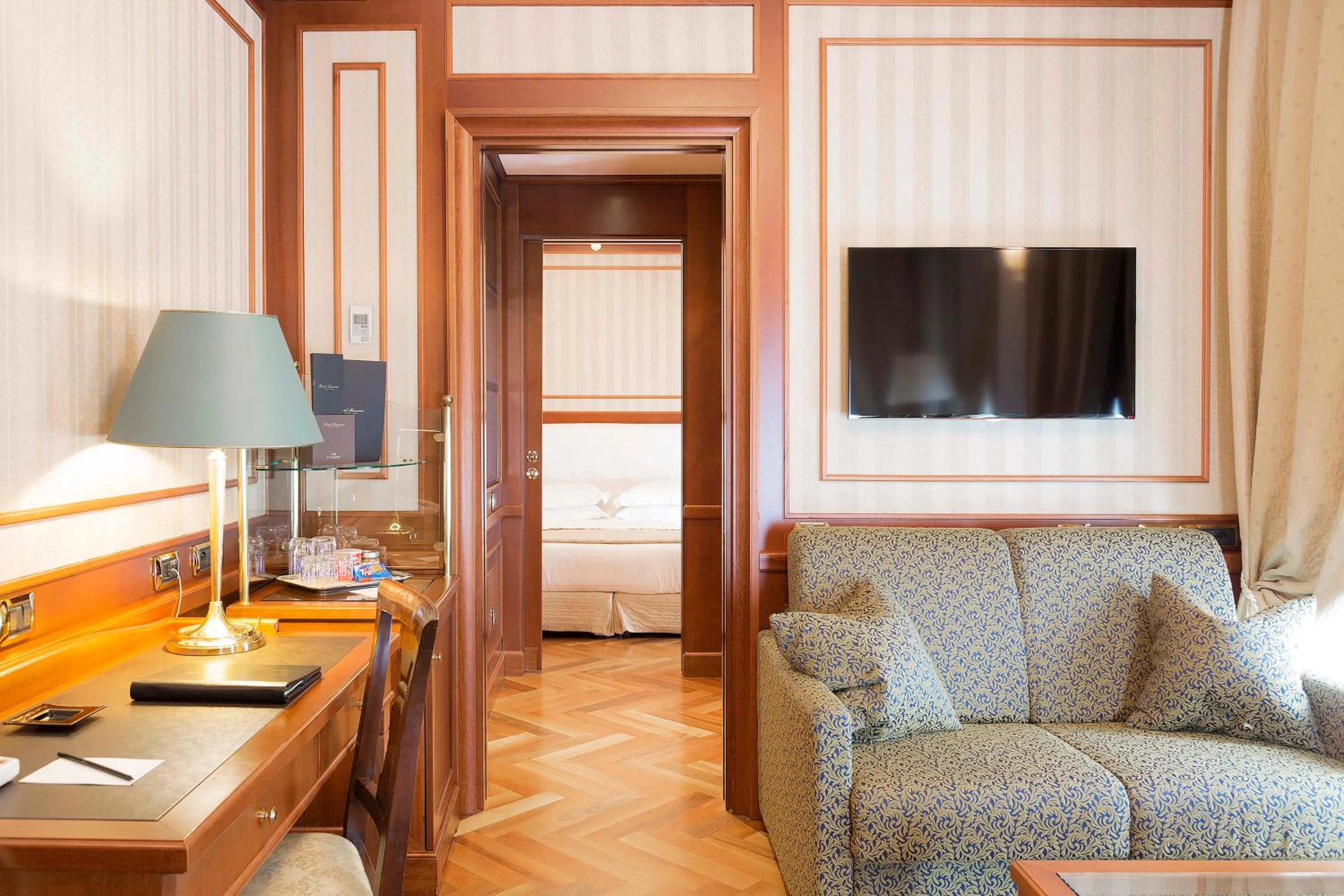 Photo of the whole room in Hotel Manzoni