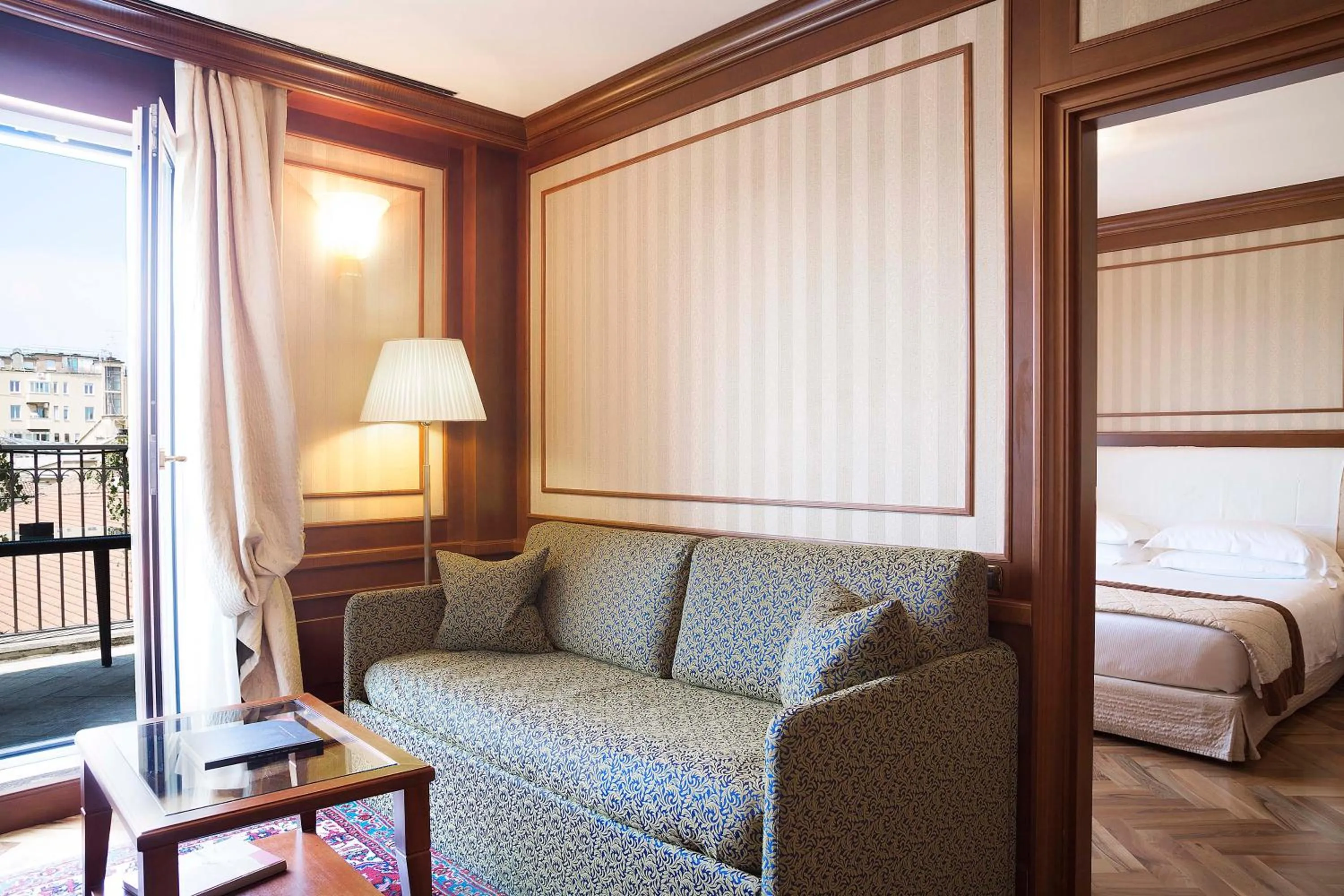 Photo of the whole room in Hotel Manzoni