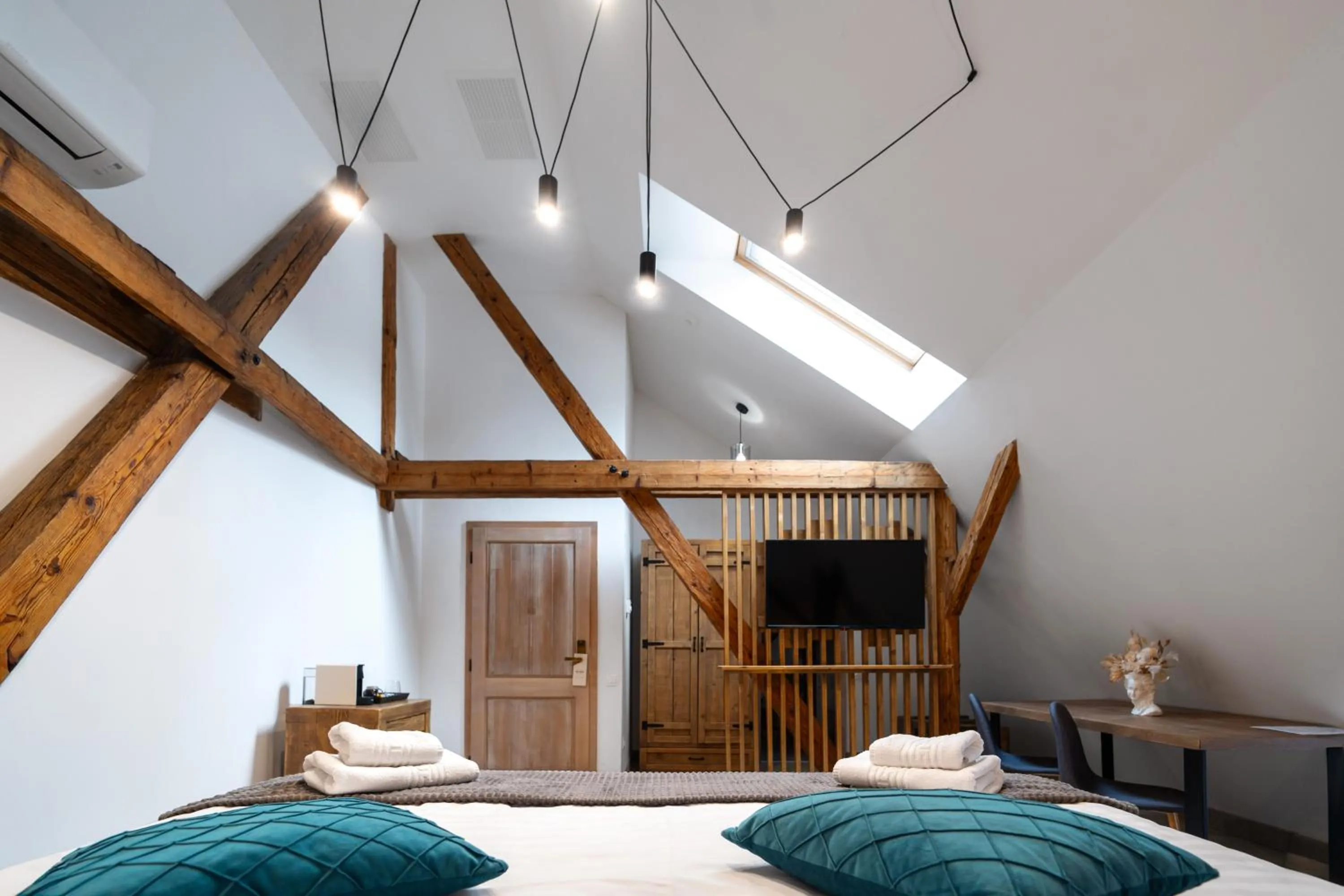 Bed in Wanderer Sighisoara