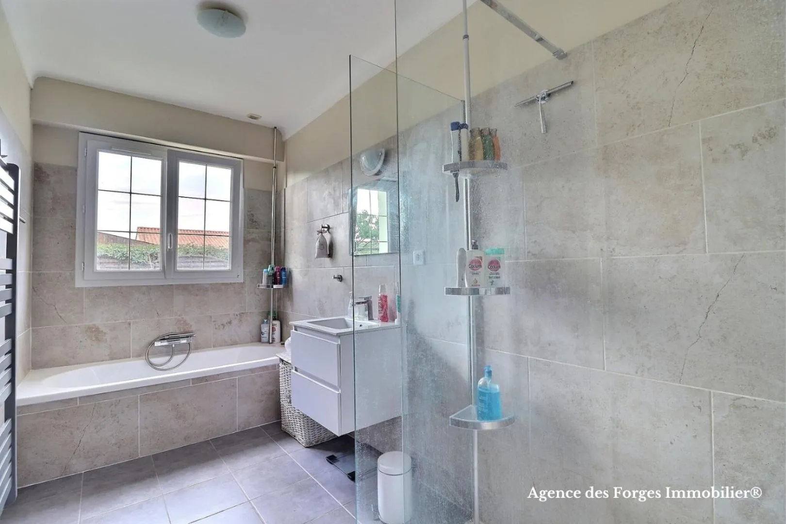 Bathroom in Chambres dans maison proches Nantes et Vallet