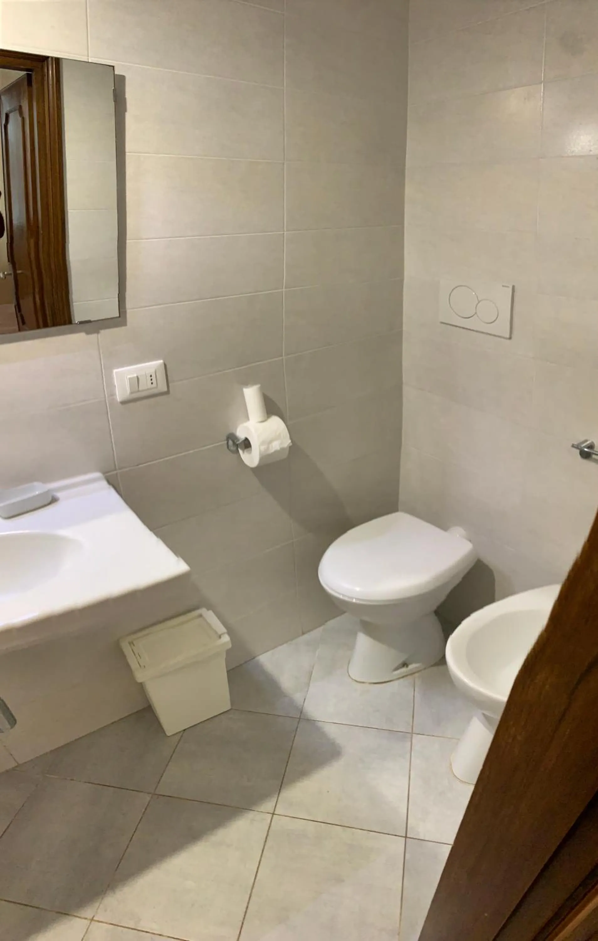 Bathroom in Harry's Canal View