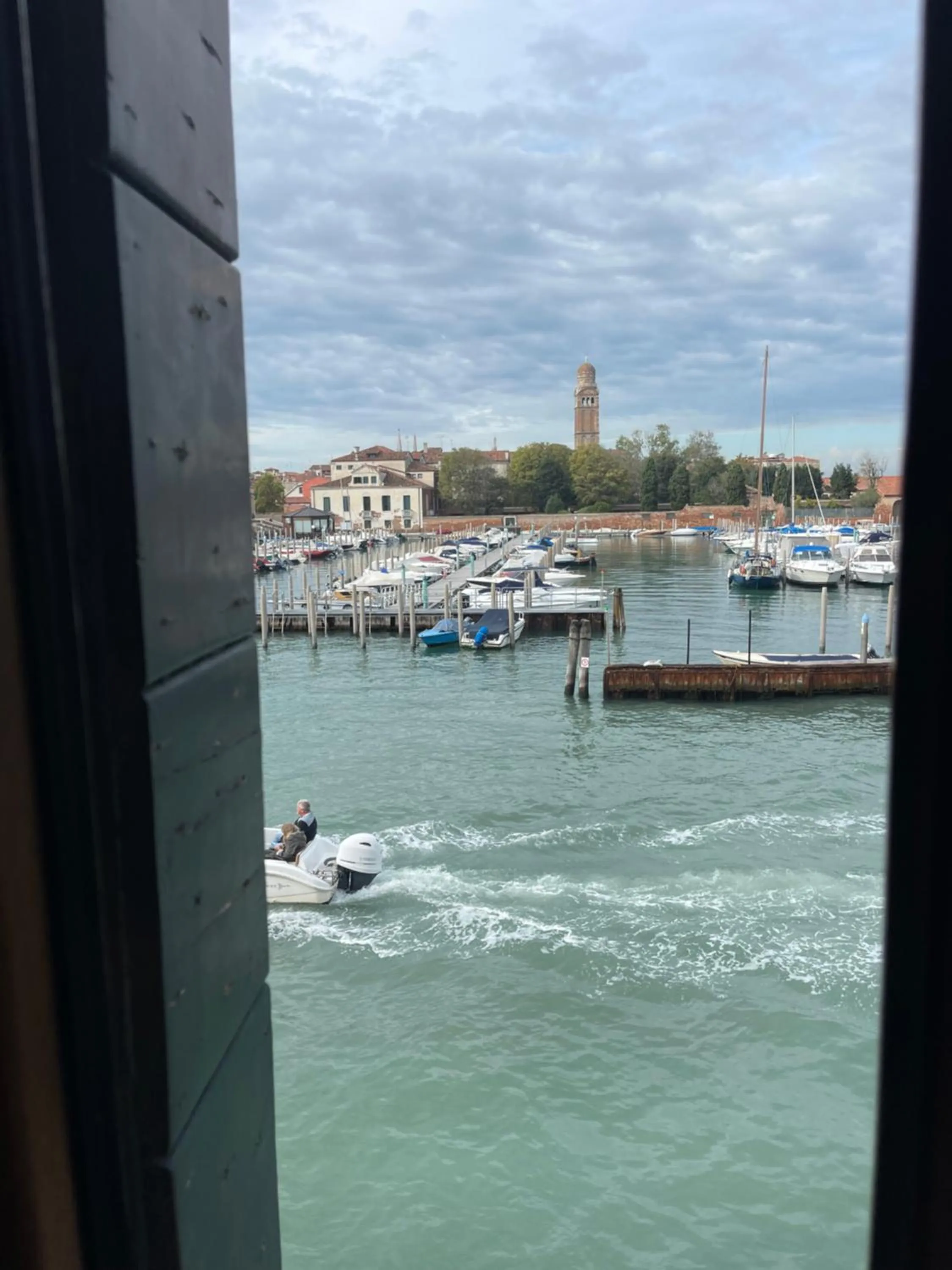 Sea view in Harry's Canal View