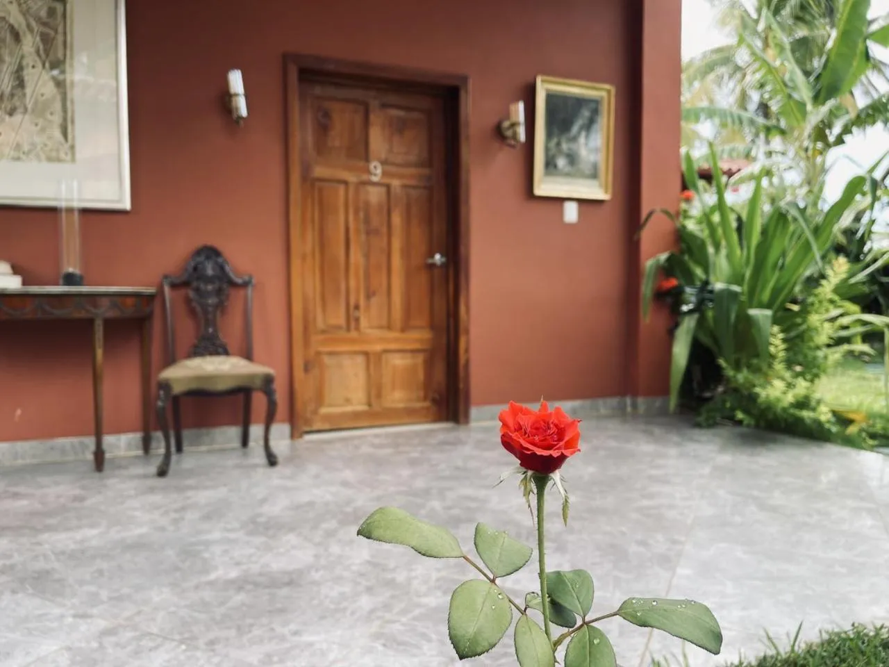 Patio in Sambo Mambo Beach Hotel