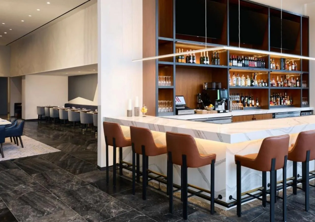 Restaurant/places to eat in Global Luxury Suites at Capitol Hill