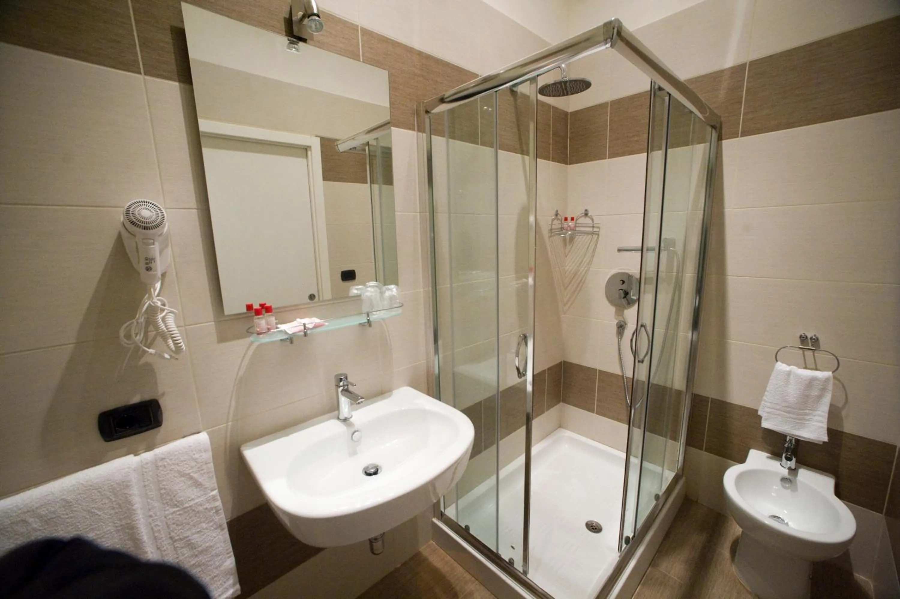 Shower in Sant'Agostino Affittacamere