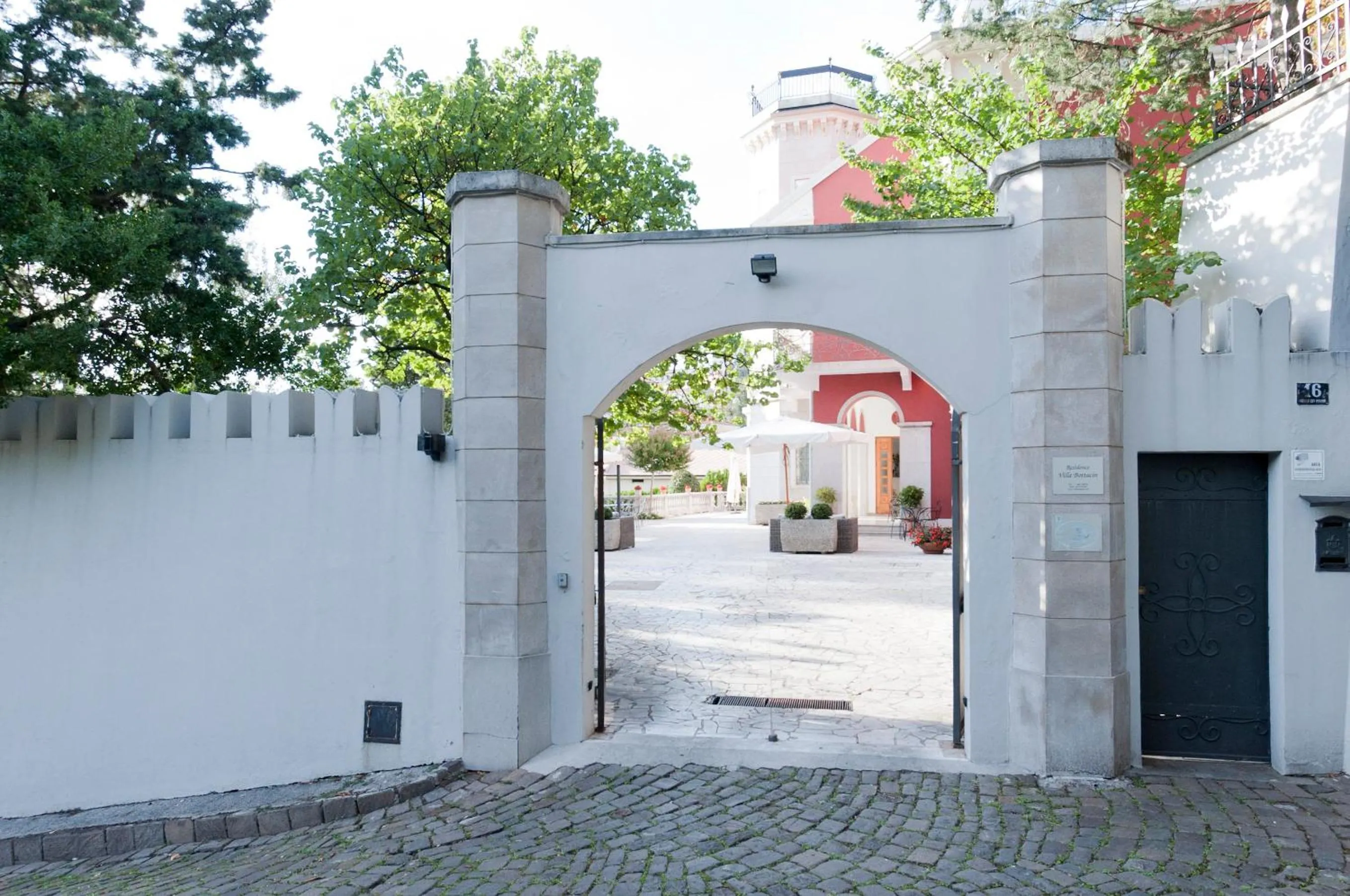 Facade/entrance in Residence Villa Bottacin