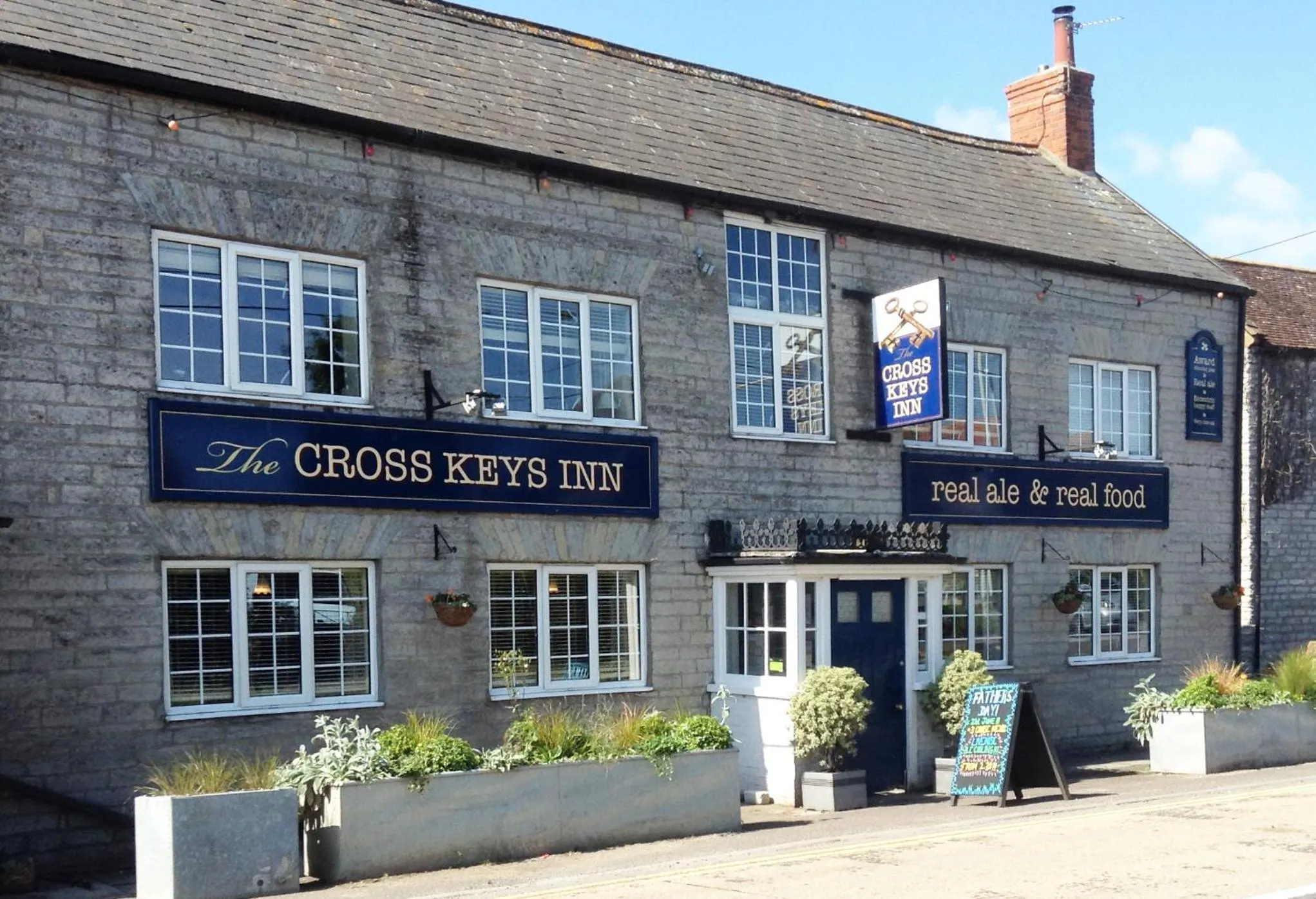 Property building in Cross Keys Inn