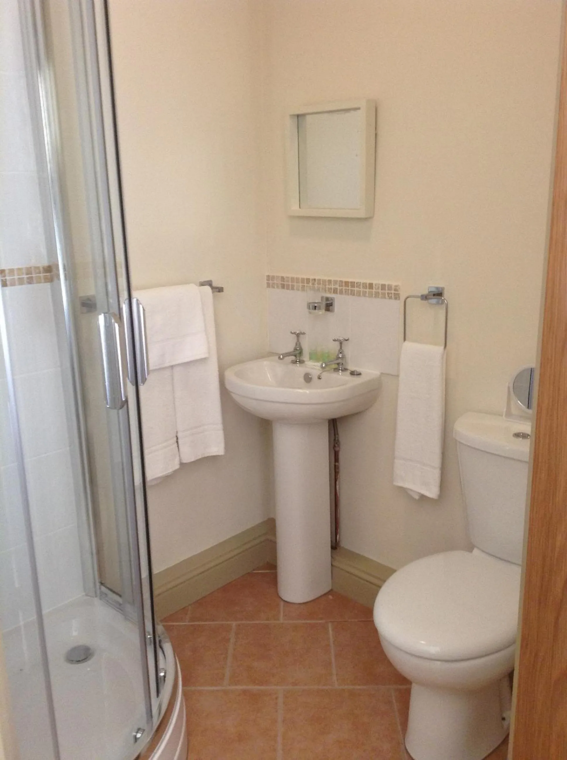 Bathroom in Cross Keys Inn