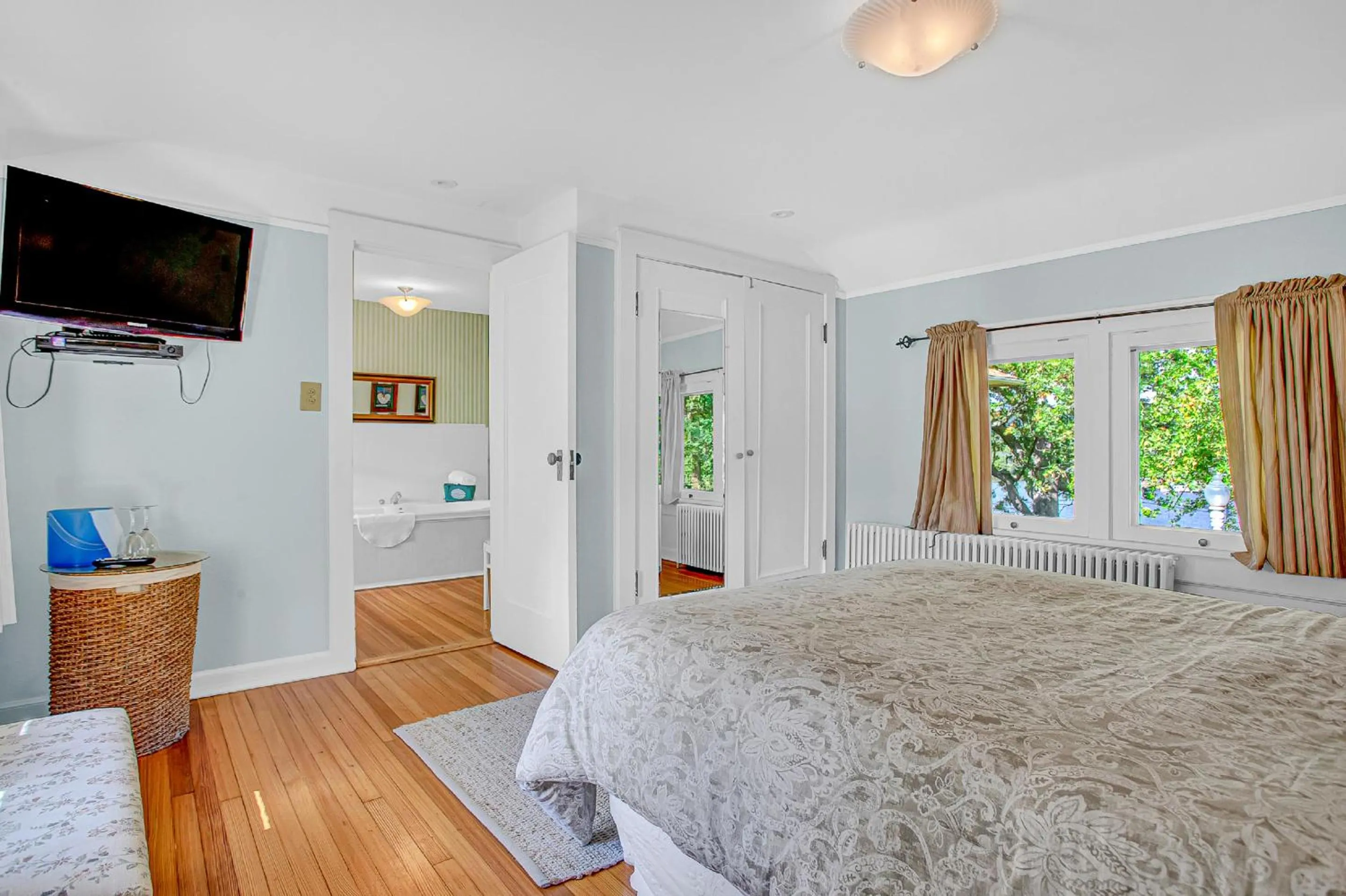 Bedroom, Bed in White Rose Inns & Motel