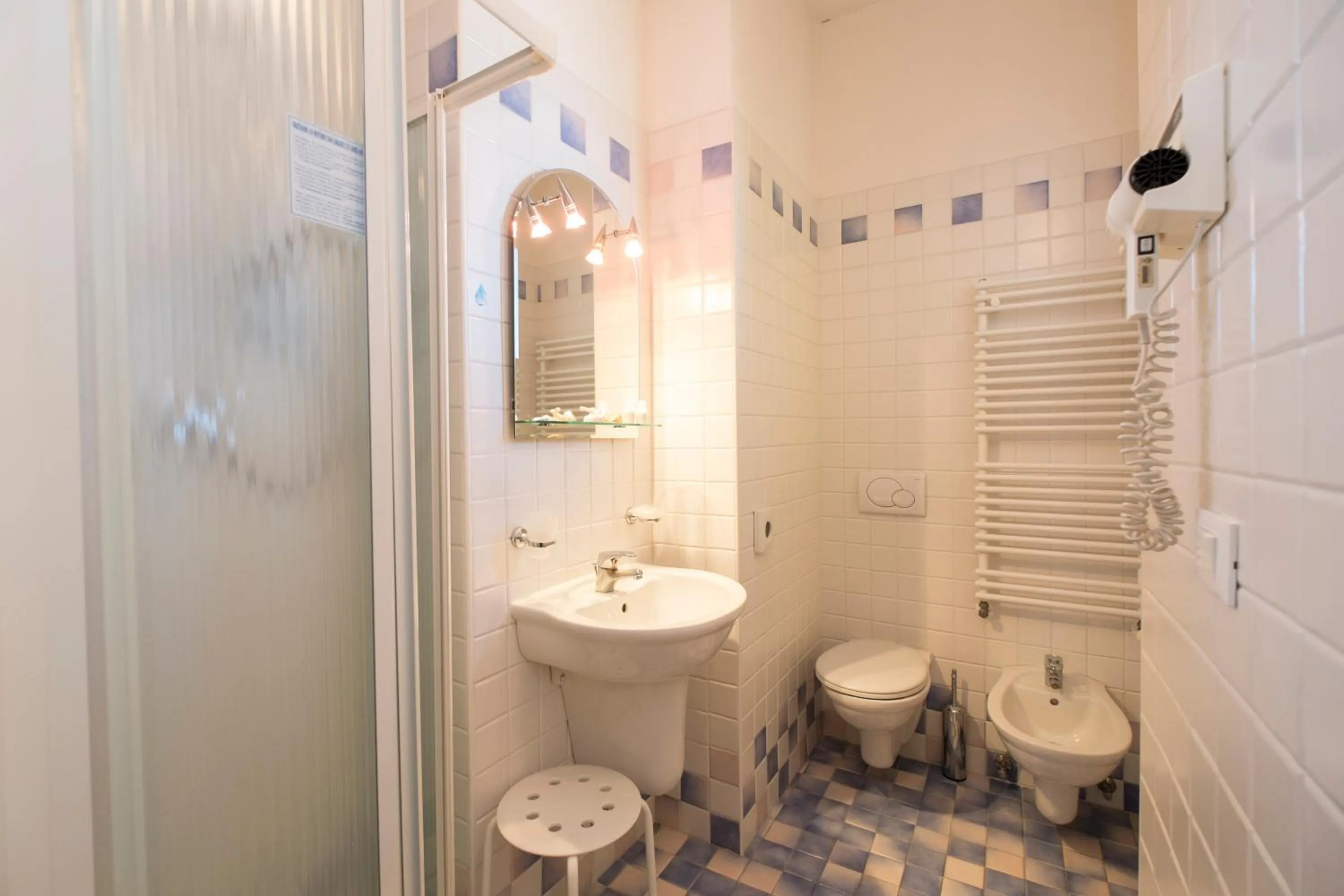 Bathroom in Hotel Crosal