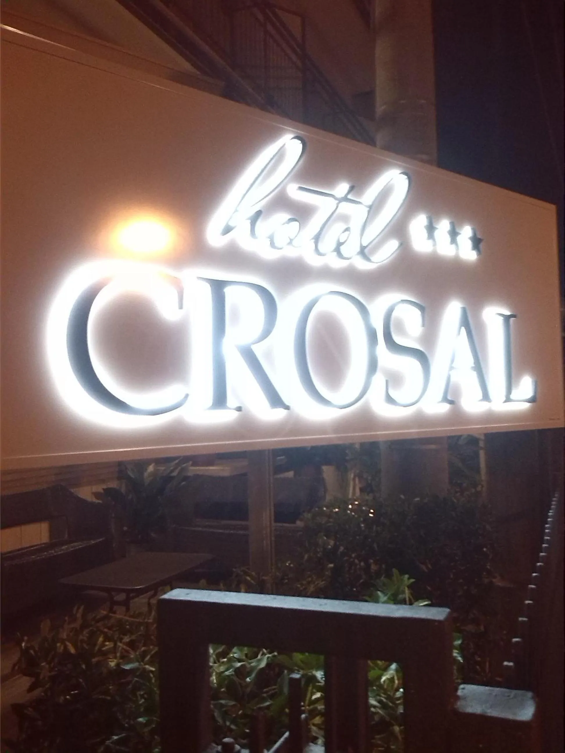 Facade/entrance in Hotel Crosal