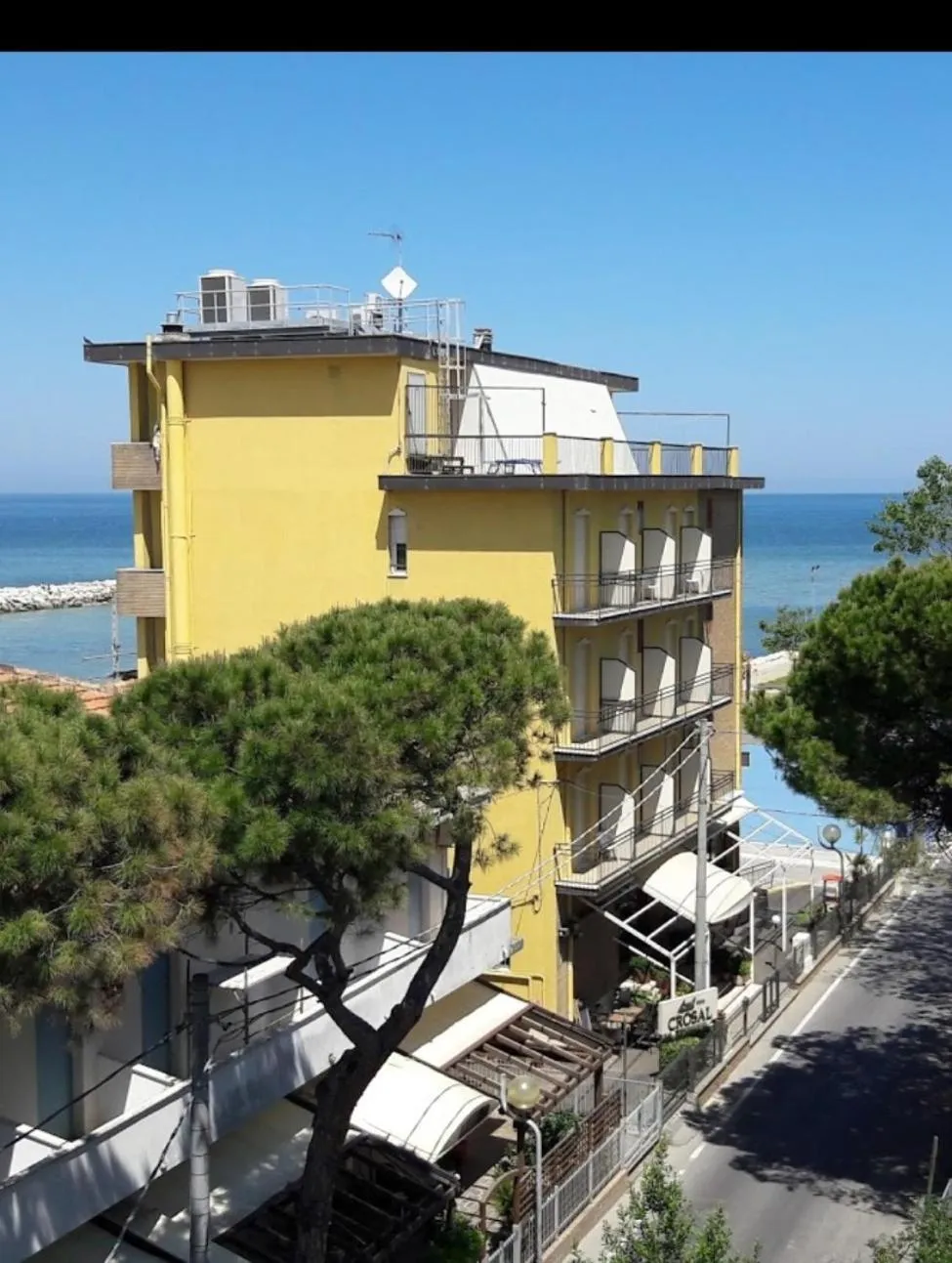 Property building in Hotel Crosal