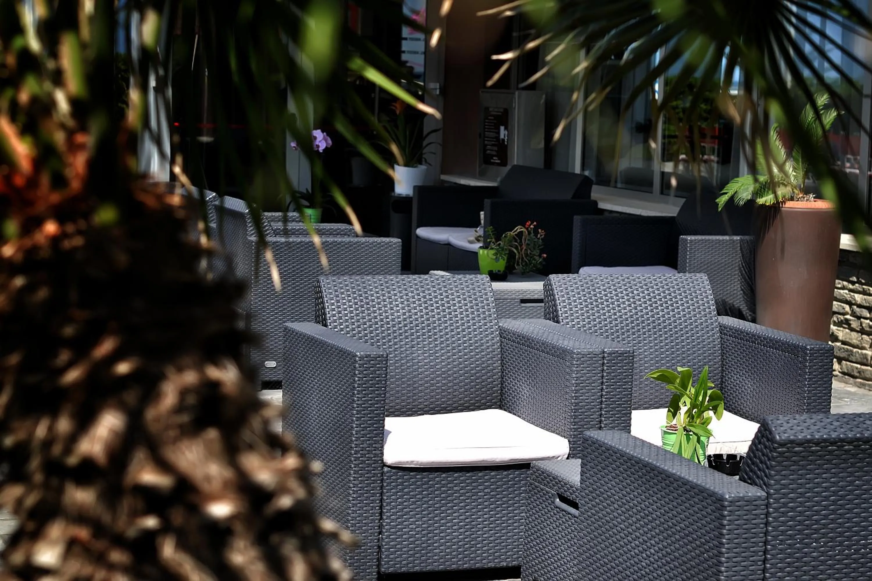 Patio in Hotel Ascot & Spa