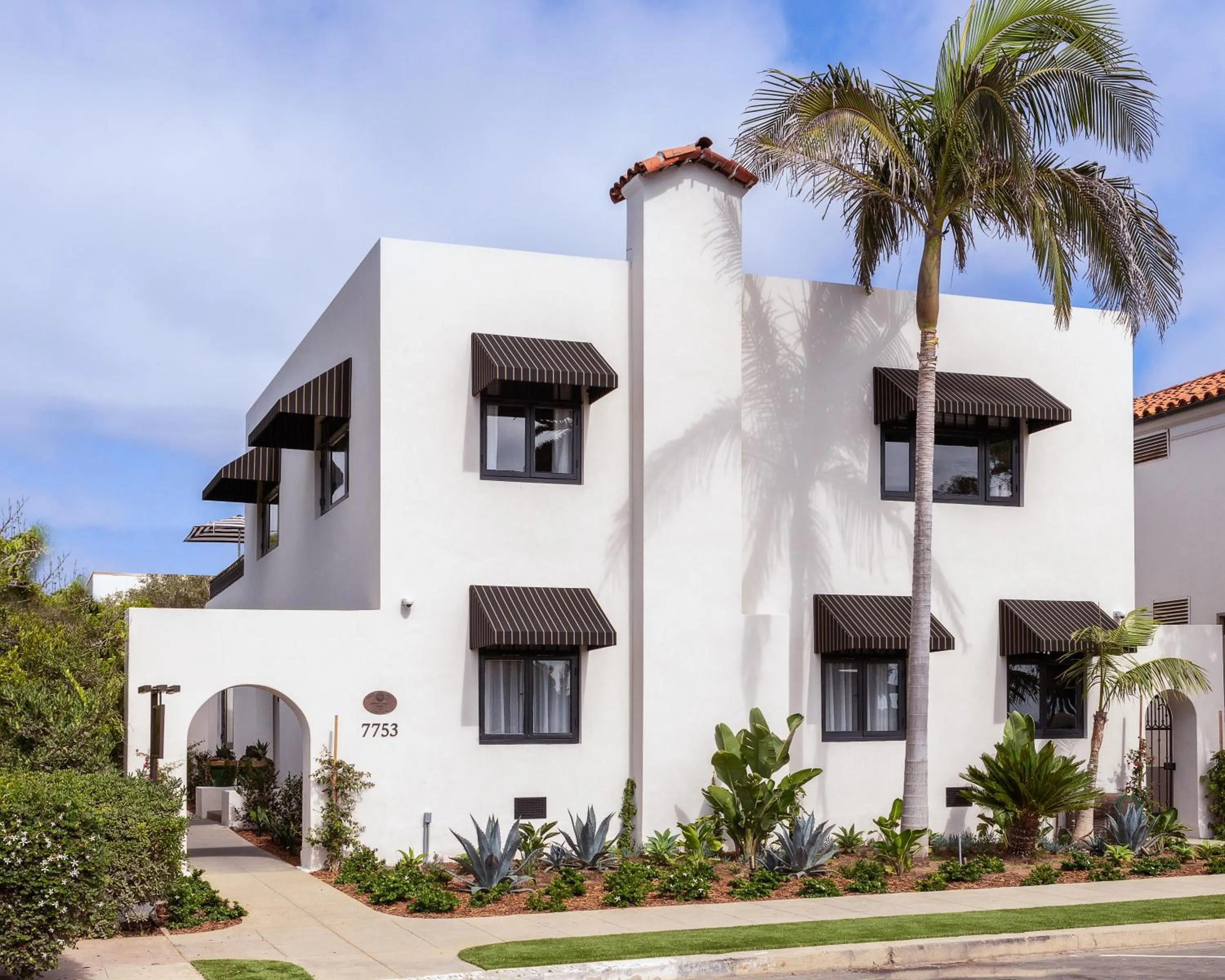 Property building in Orli La Jolla