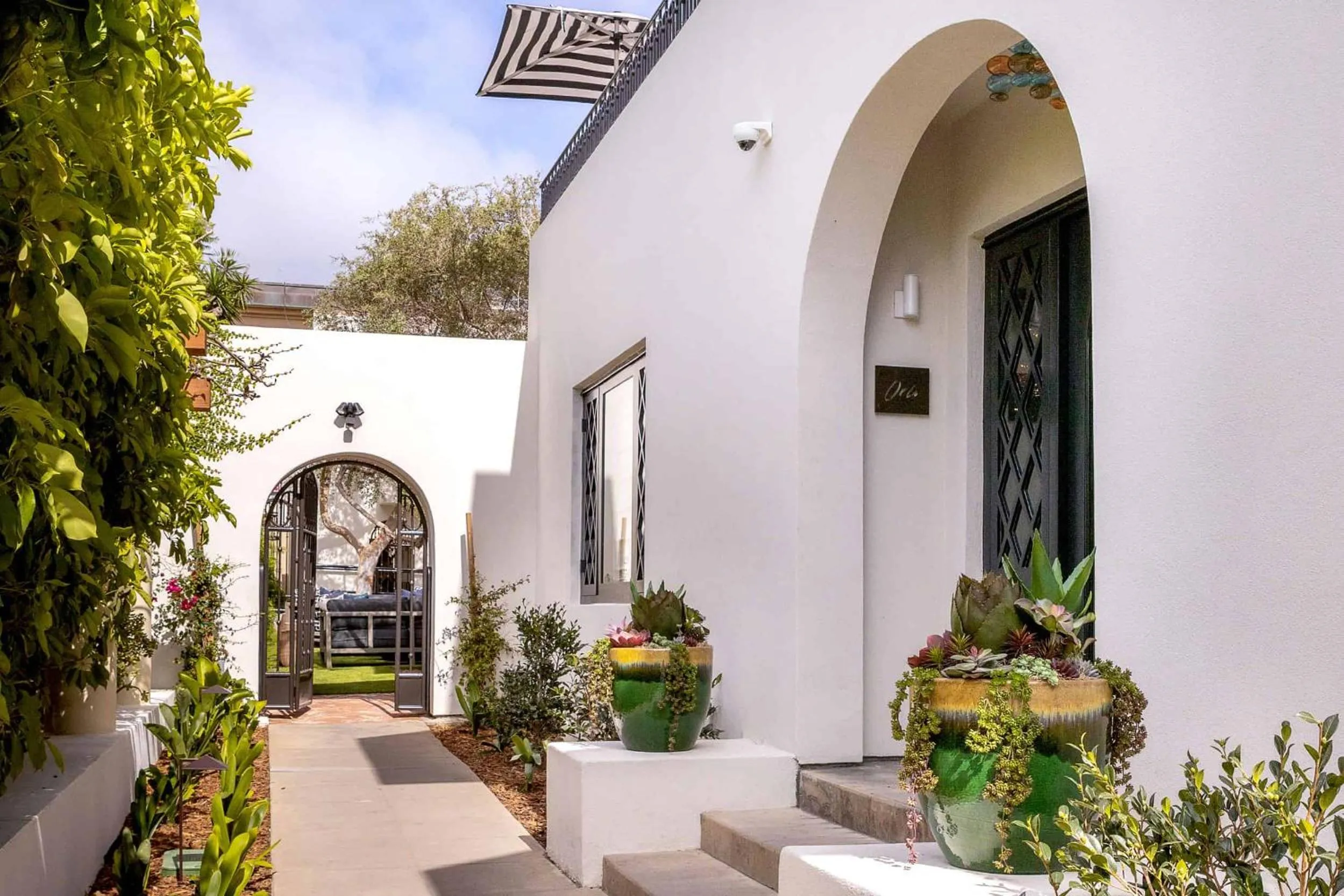 Facade/entrance in Orli La Jolla