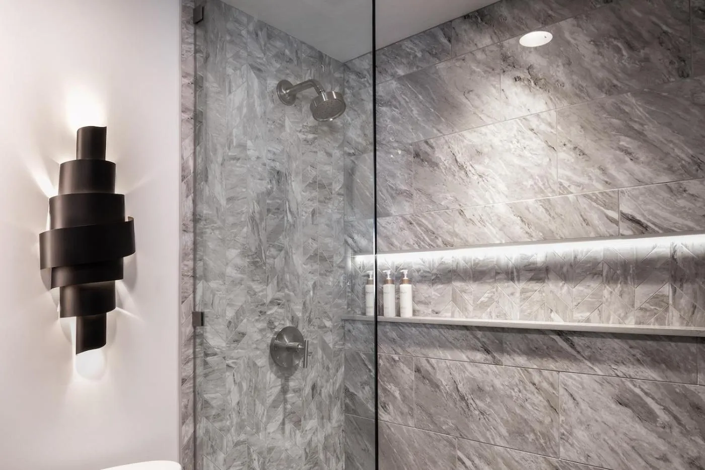 Shower in Orli La Jolla