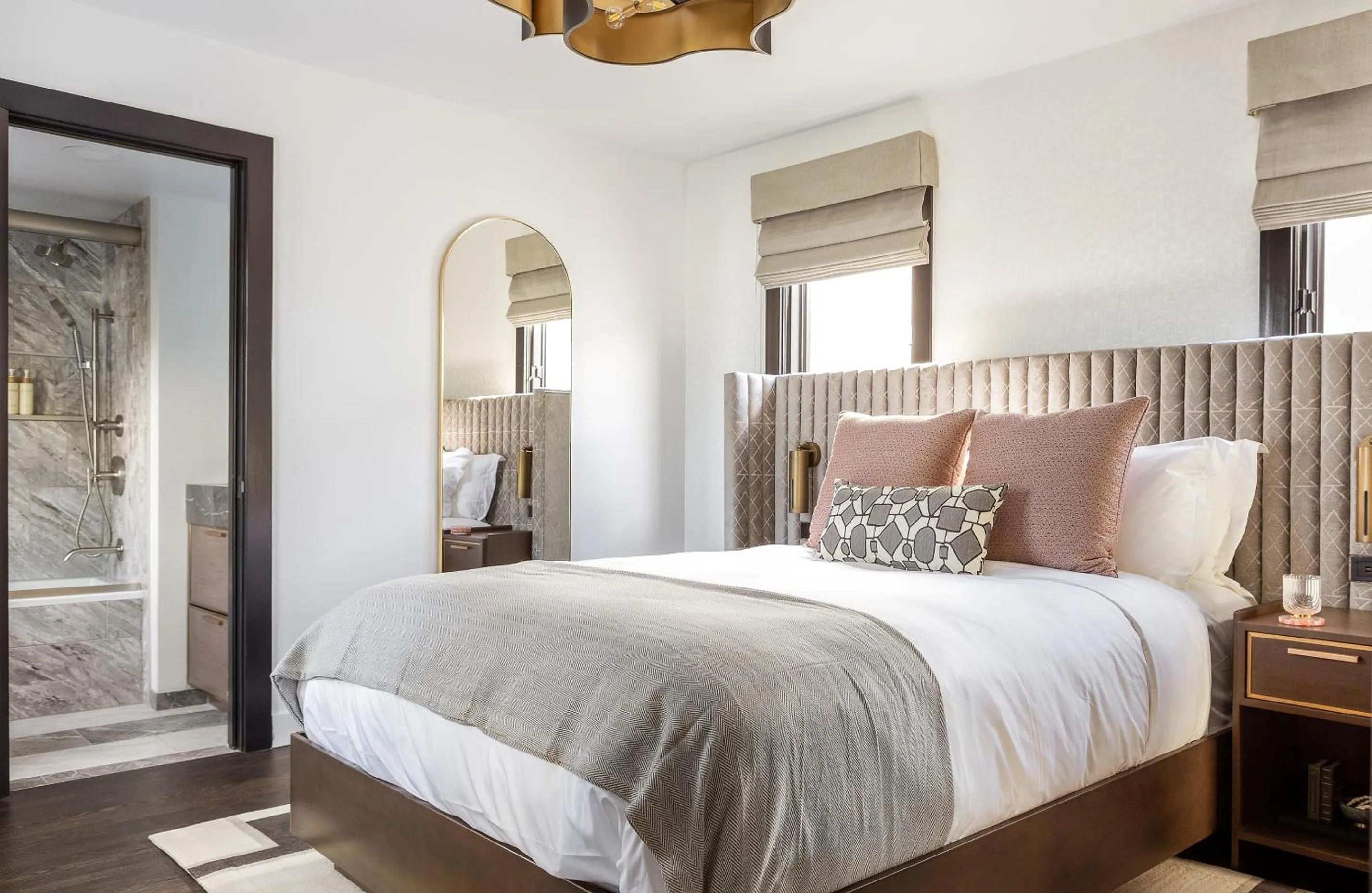 Bed in Orli La Jolla