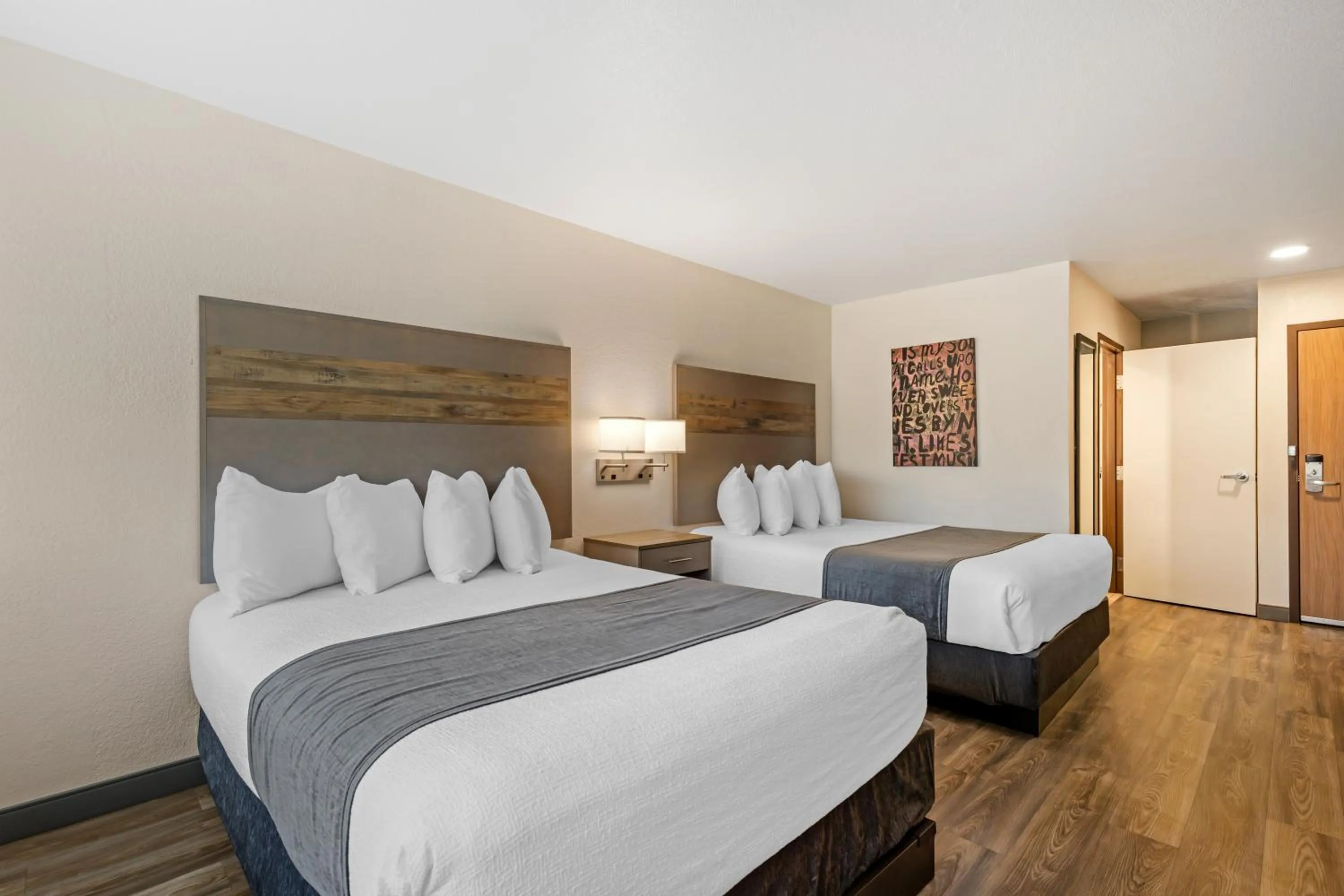 Bedroom, Bed in Best Western Plus Waterloo & Cedar Falls