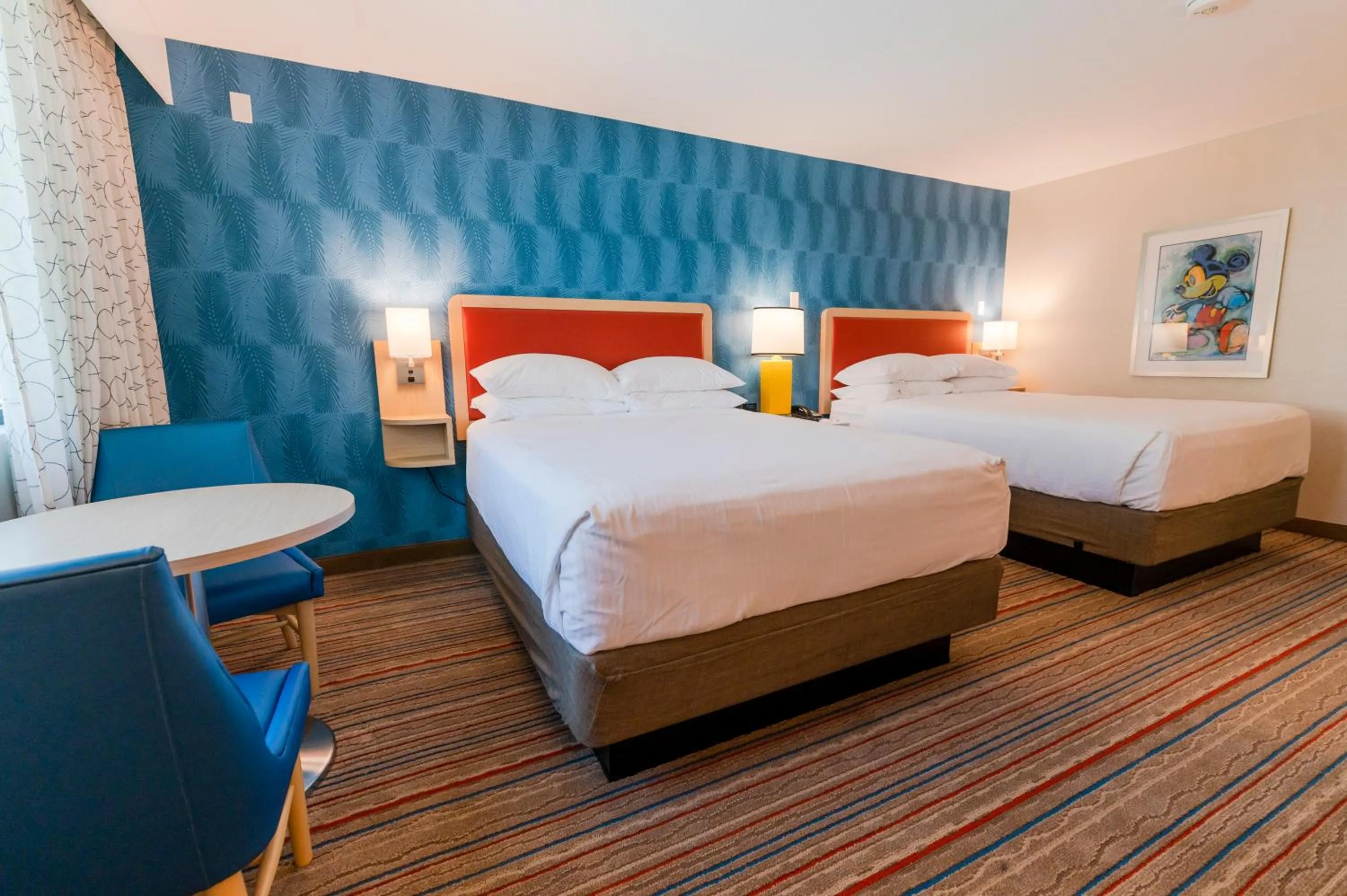 Bed in Howard Johnson by Wyndham Anaheim Hotel & Water Playground